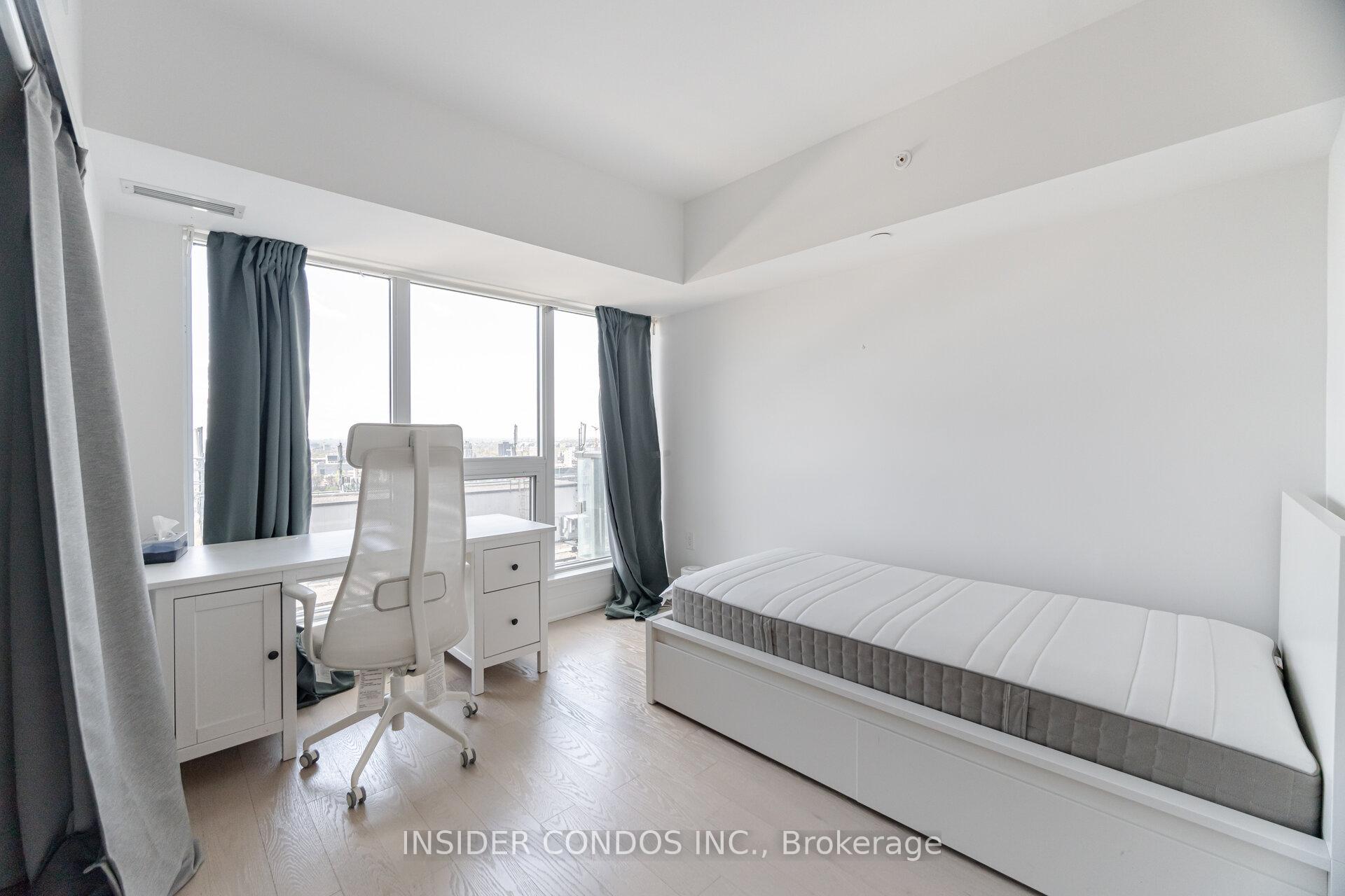 2 Bedrooms Condo at 955 Bay, Toronto For sale