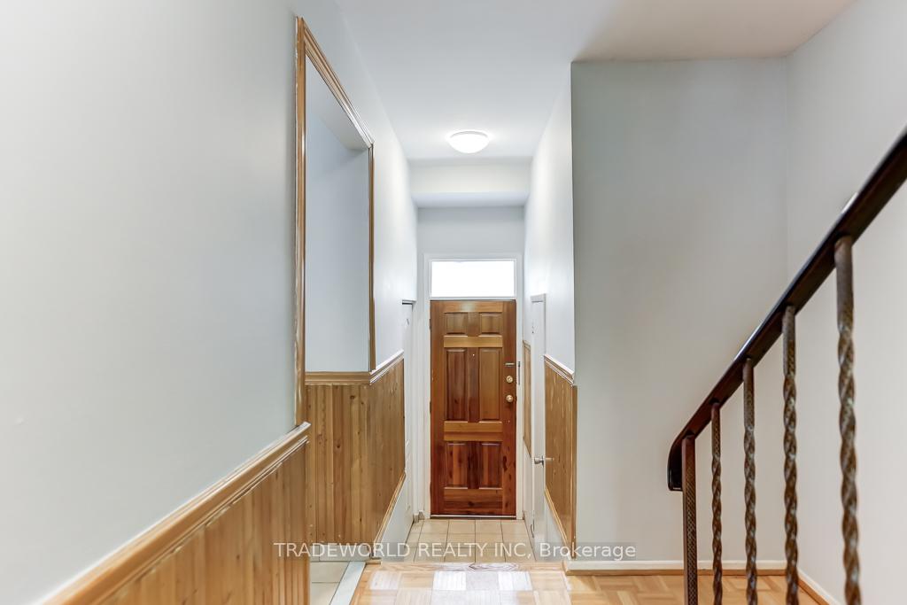 3 Bedrooms Condo at 50 Brookmill, Toronto For sale