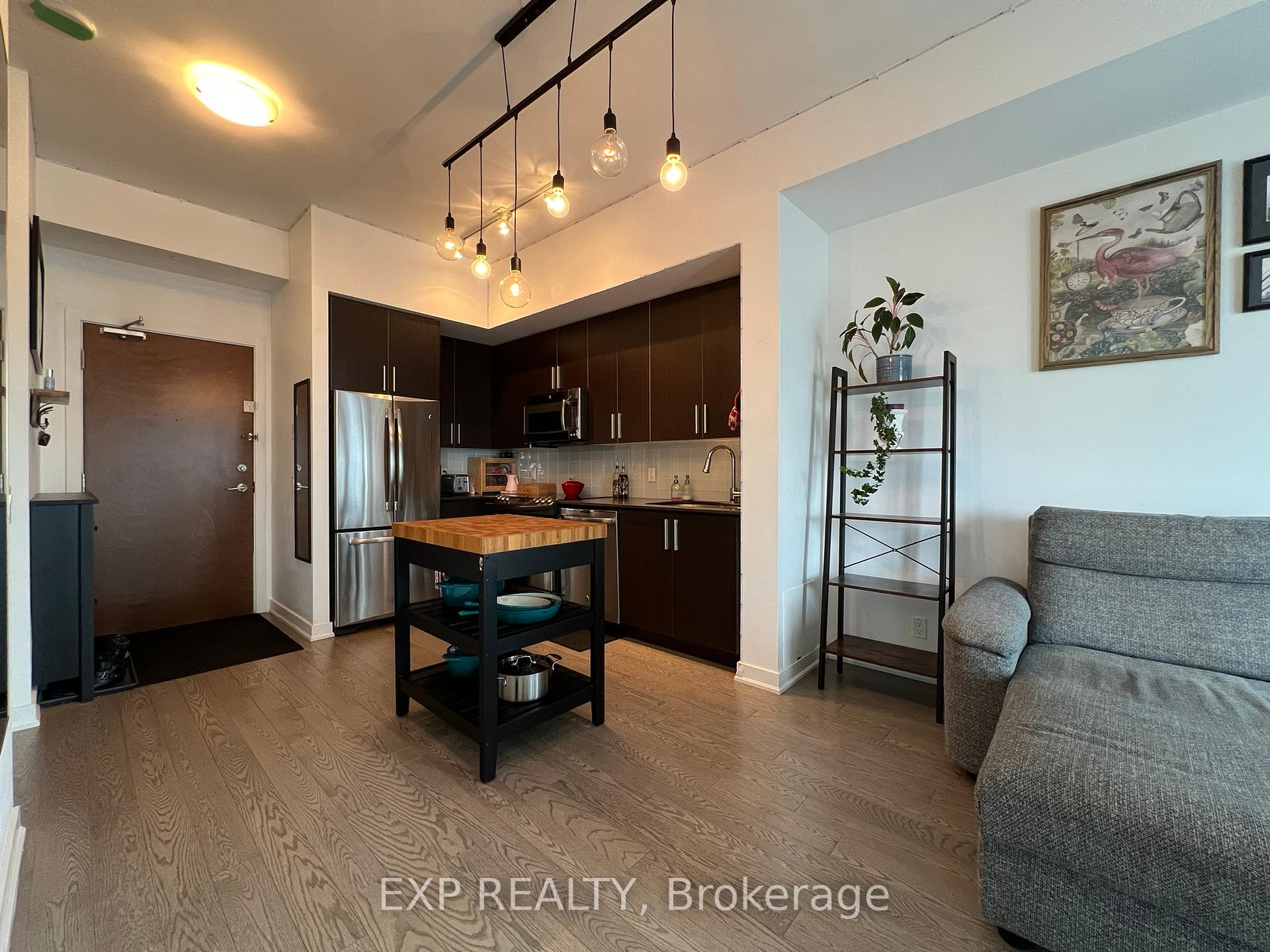1 Bedroom Condo at 2212 Lake Shore,  Toronto For sale