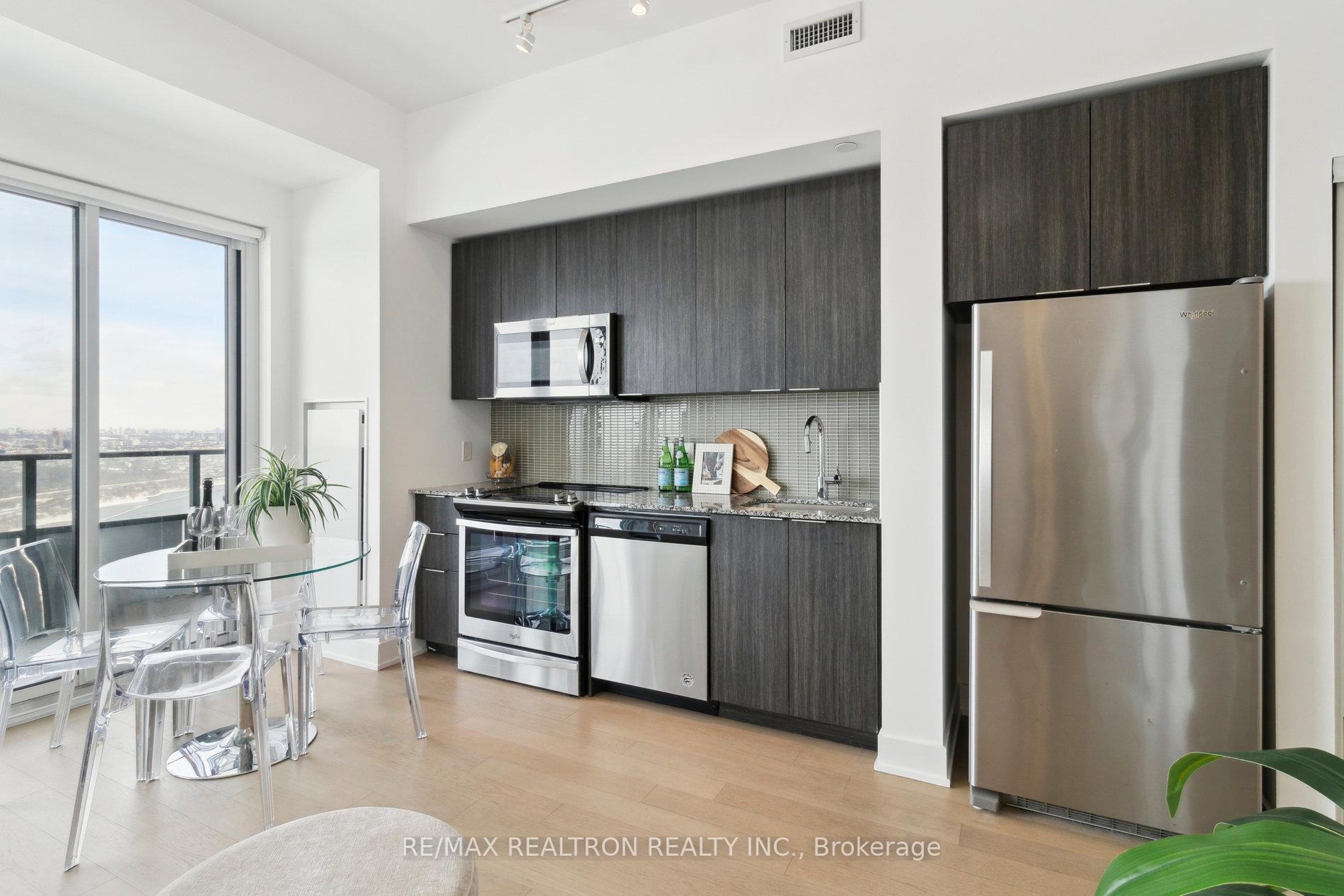2 Bedrooms Condo at 30 Shore Breeze, Toronto For sale