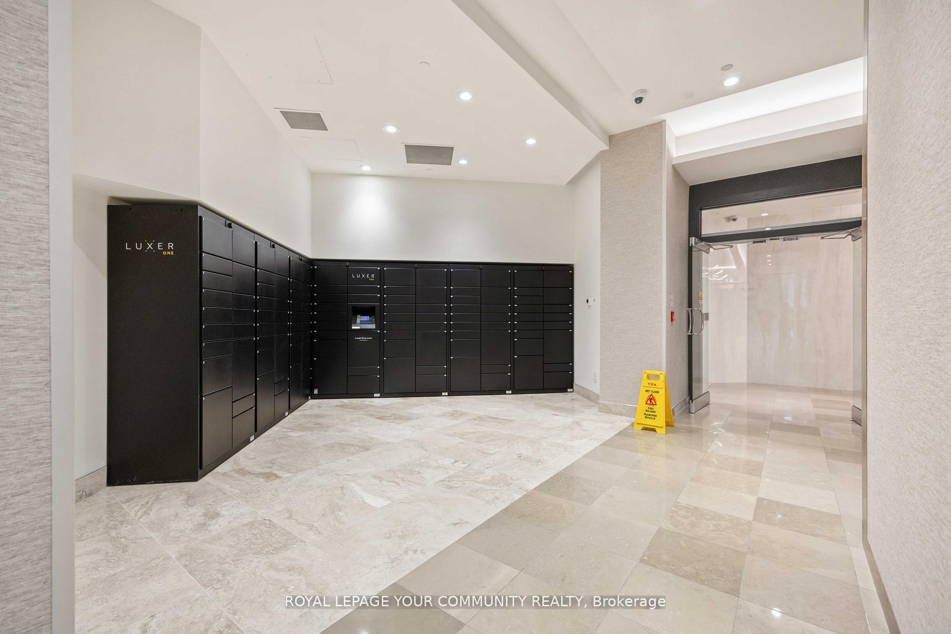 2 Bedrooms Condo at 5 Northtown, Toronto For sale