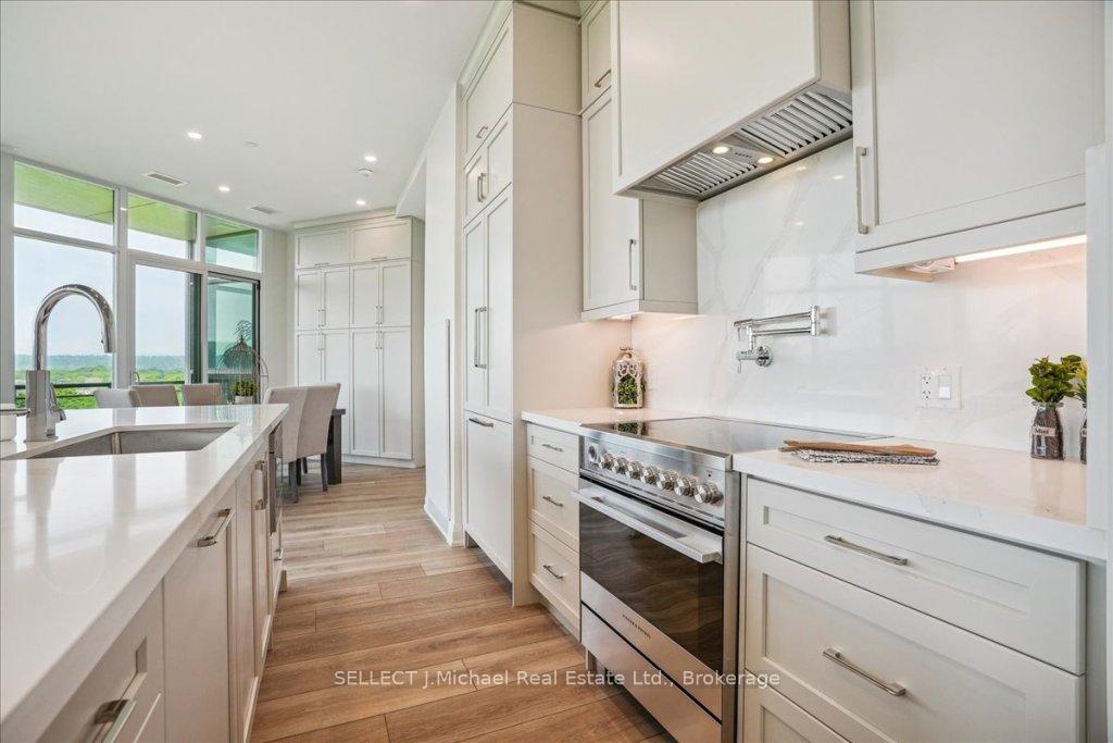 2 Bedrooms Condo at 2750 KING,  Hamilton For sale