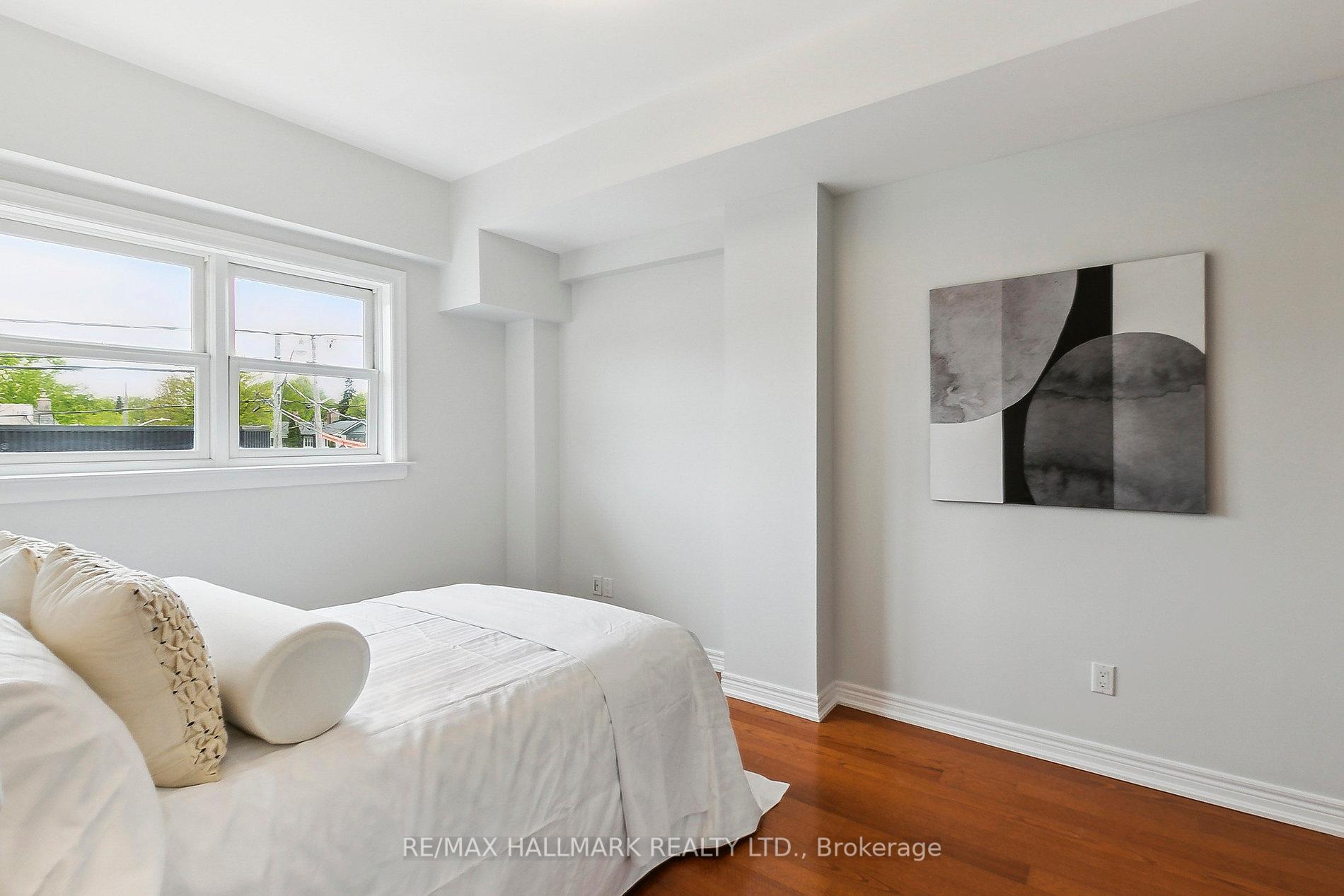 2 Bedrooms Condo at 1 Lawlor, Toronto For sale