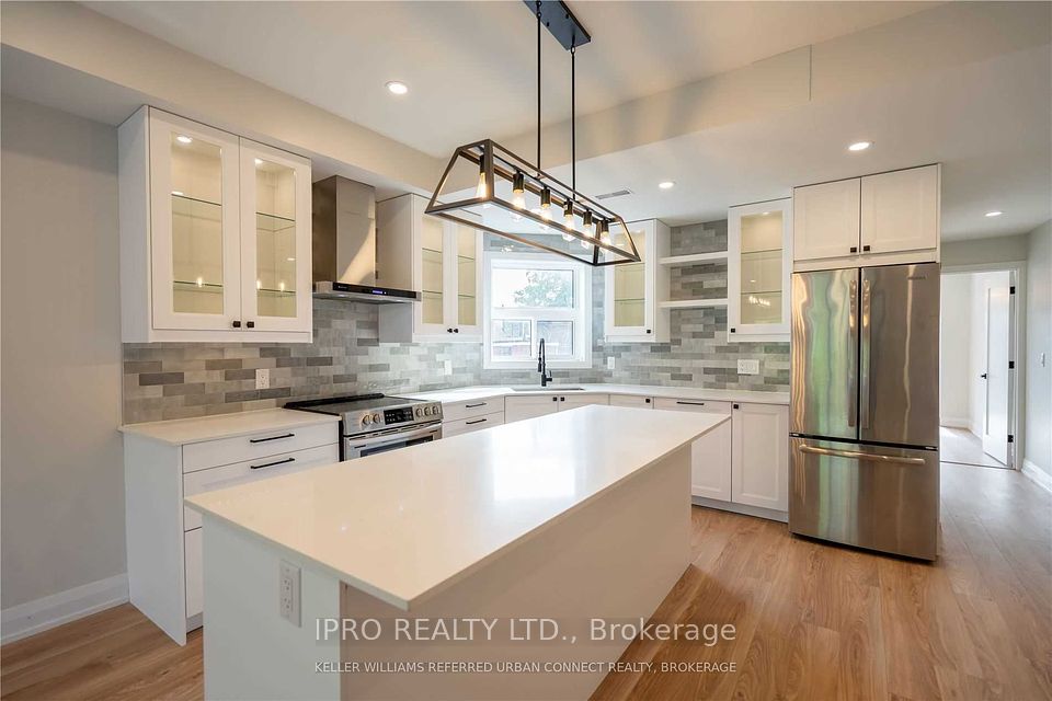 12 Montrose