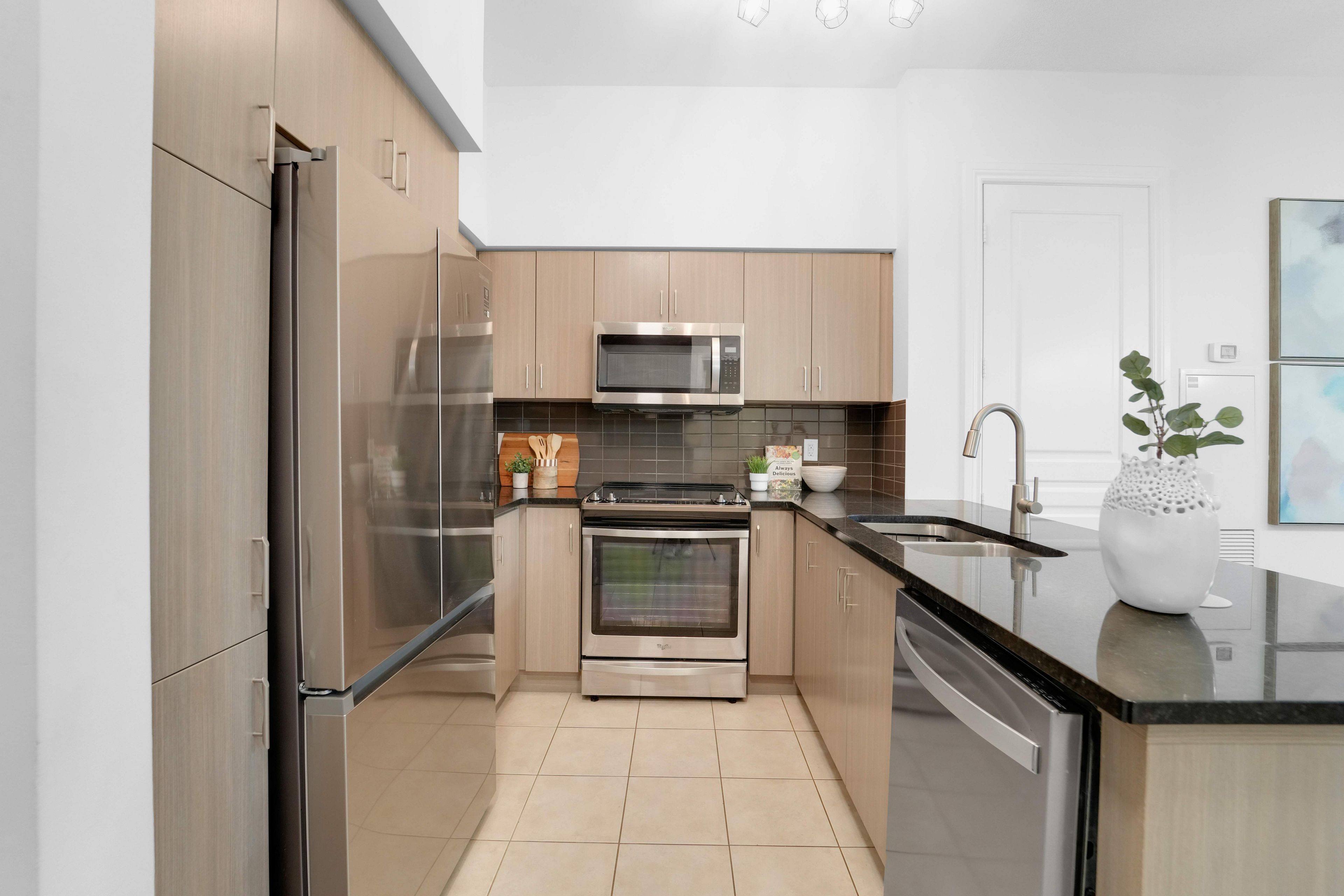 9255 Jane Street 101