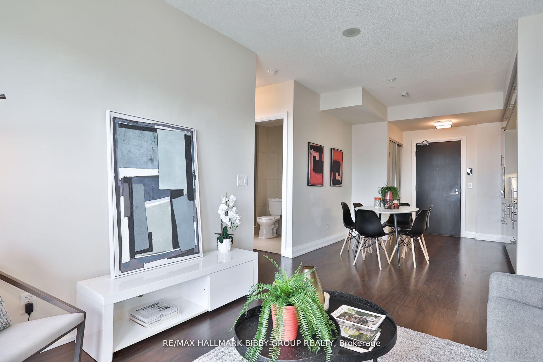 2 Bedrooms Condo at 2 Anndale, Toronto For sale