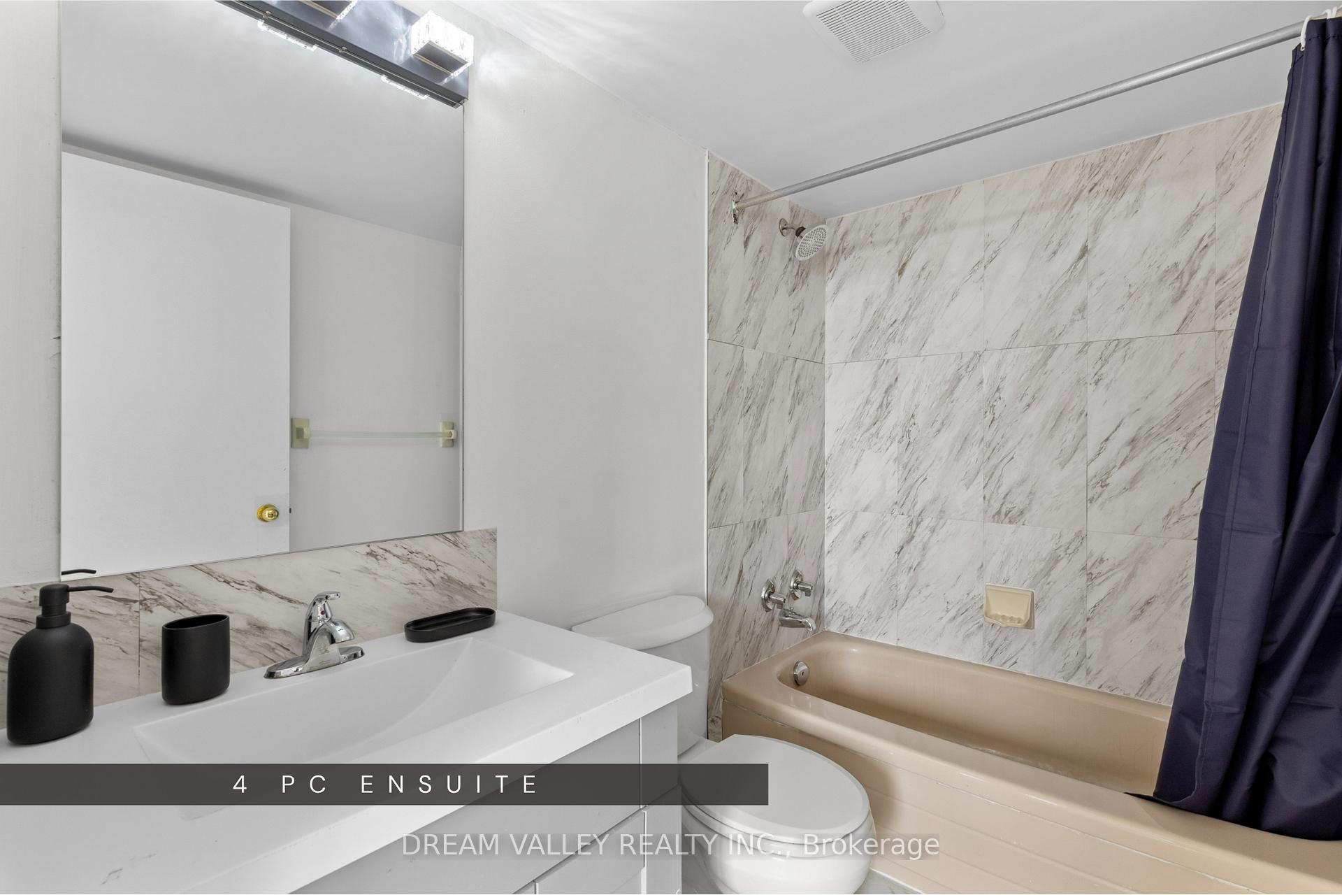3 Bedrooms Condo at 330 Mccowan, Toronto For sale