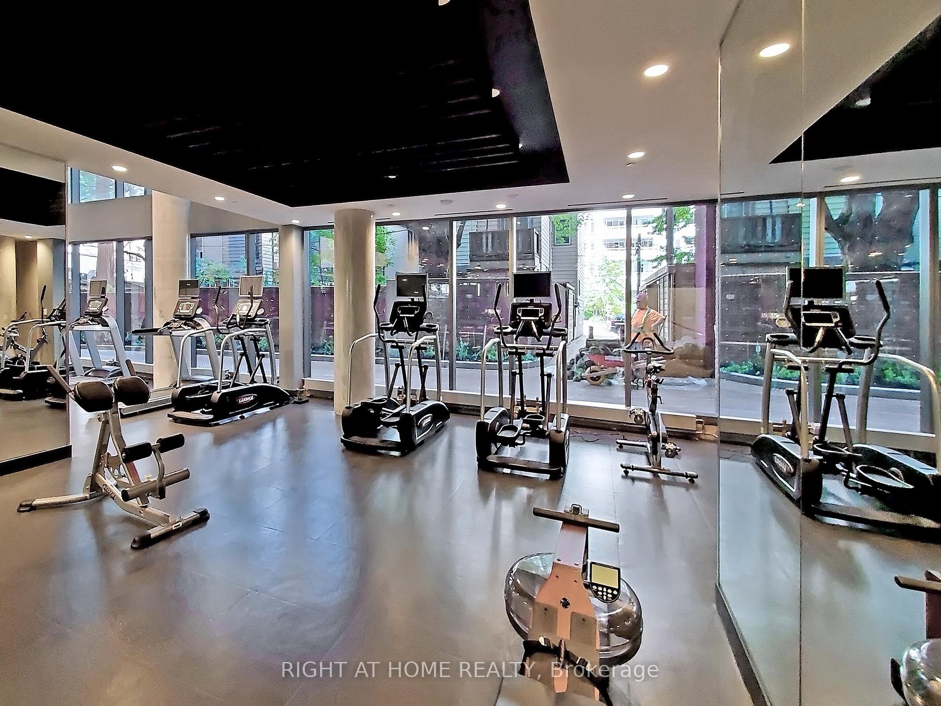 2 Bedrooms Condo at 501 Adelaide, Toronto For sale