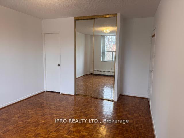 2 Bedrooms Condo at 65 Southport, Toronto For sale