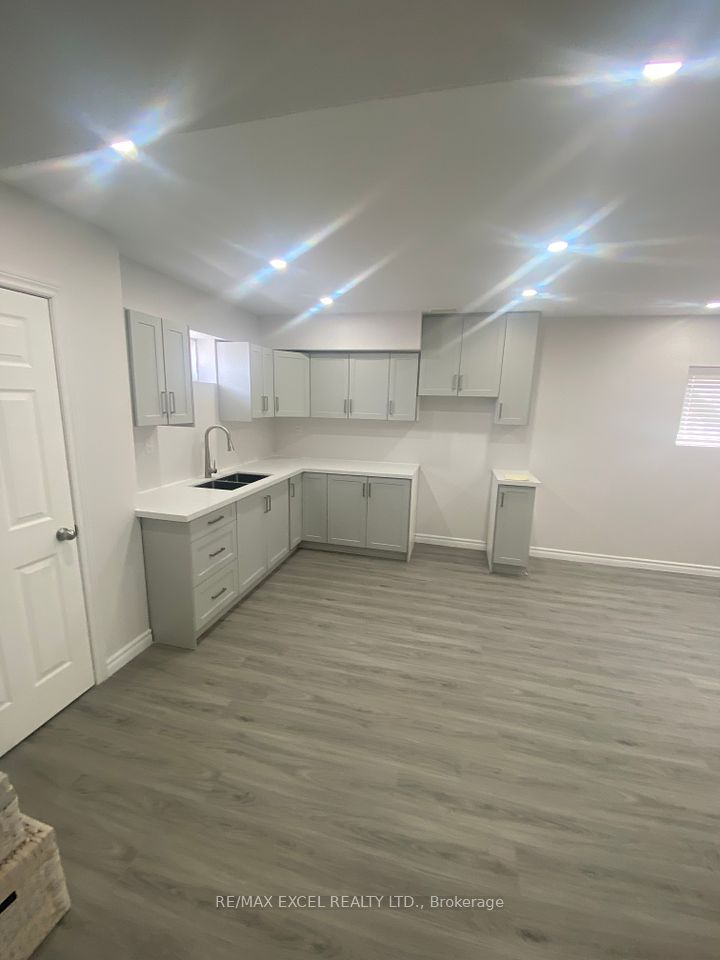 1063 Skyridge