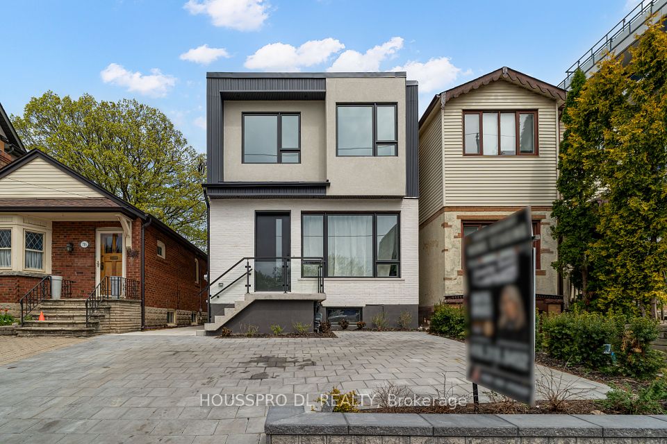 718 Hillsdale