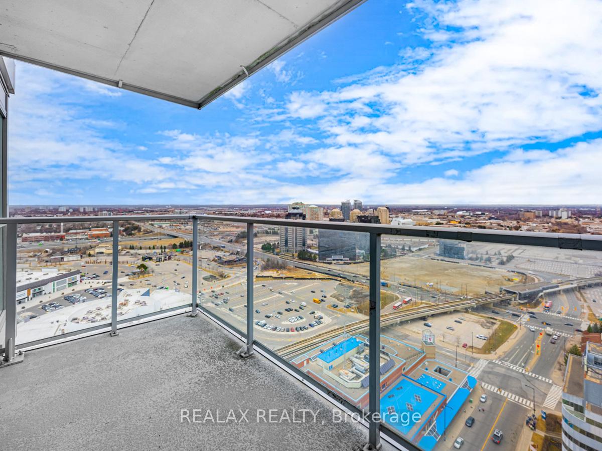 3 Bedrooms Condo at 70 Town Centre,  Toronto For sale