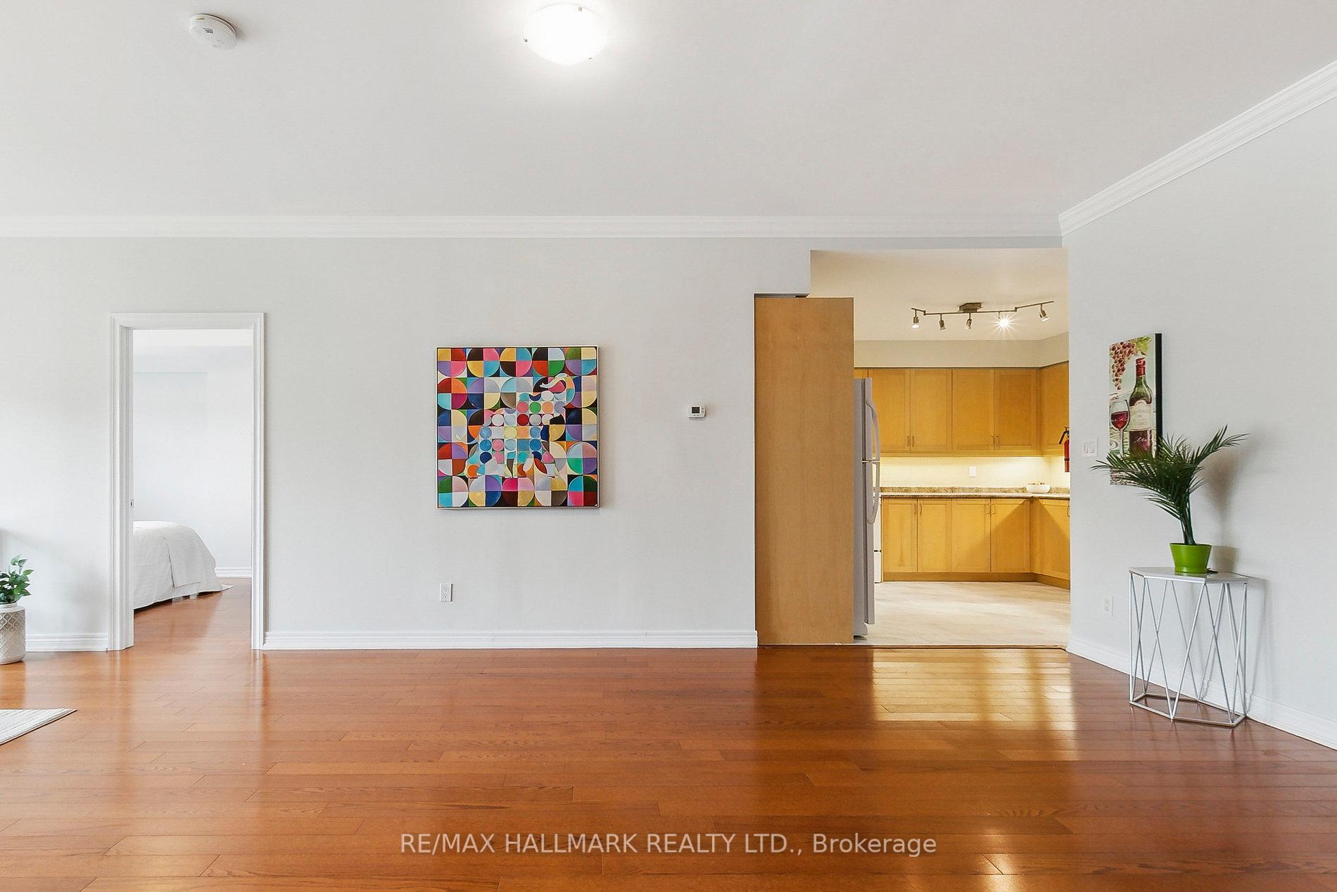 2 Bedrooms Condo at 1 Lawlor, Toronto For sale