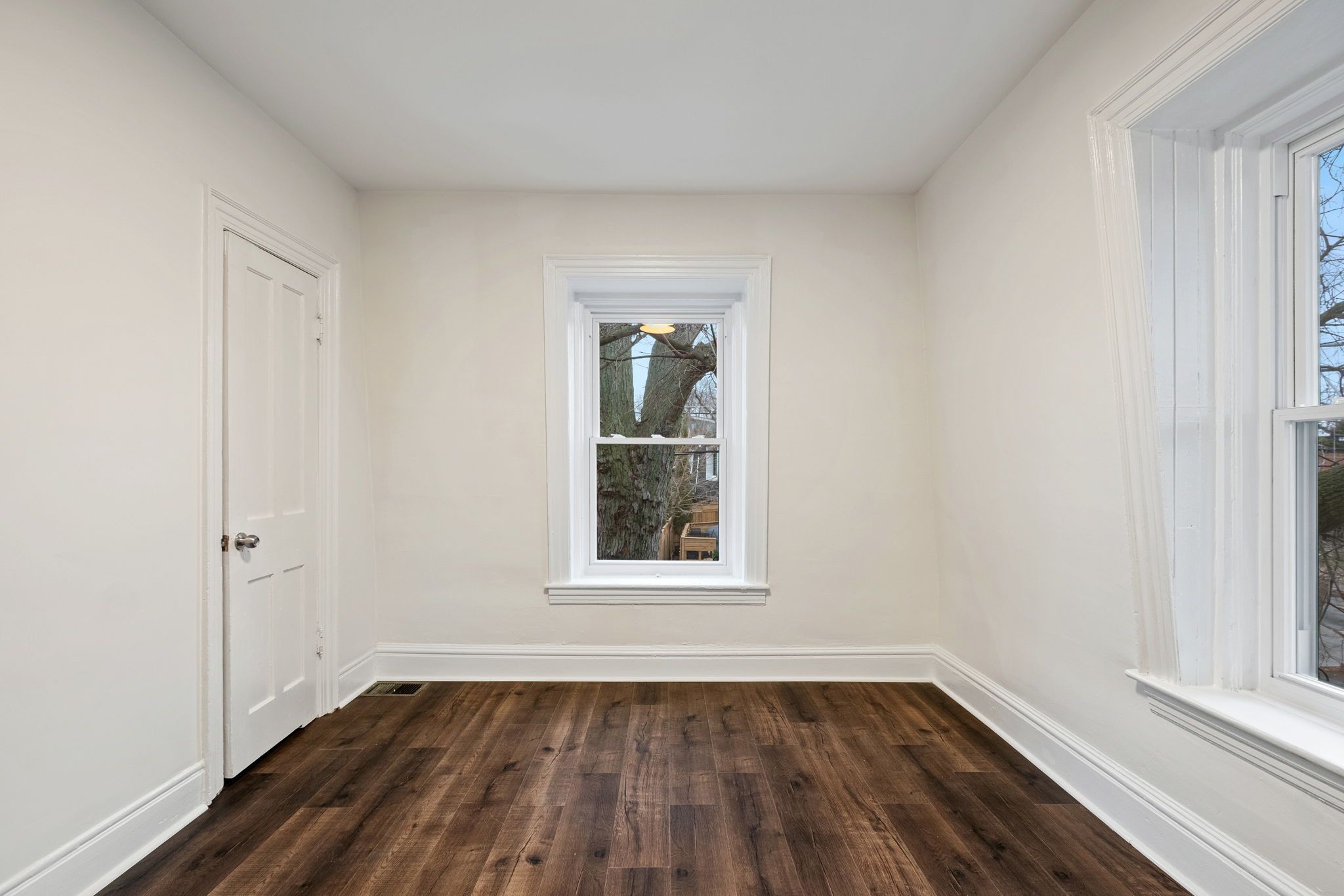 137 Summerhill Avenue