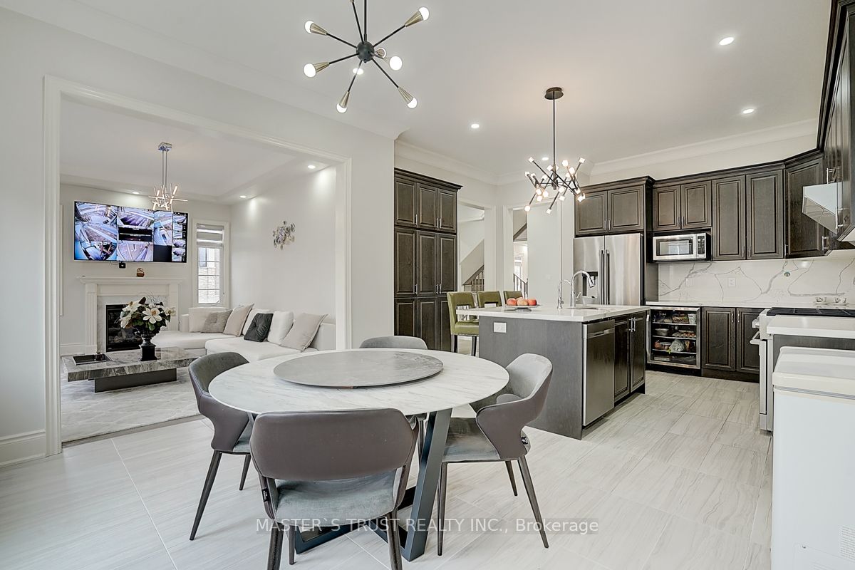 220 Wesmina Avenue, Whitchurch-Stouffville Stouffville