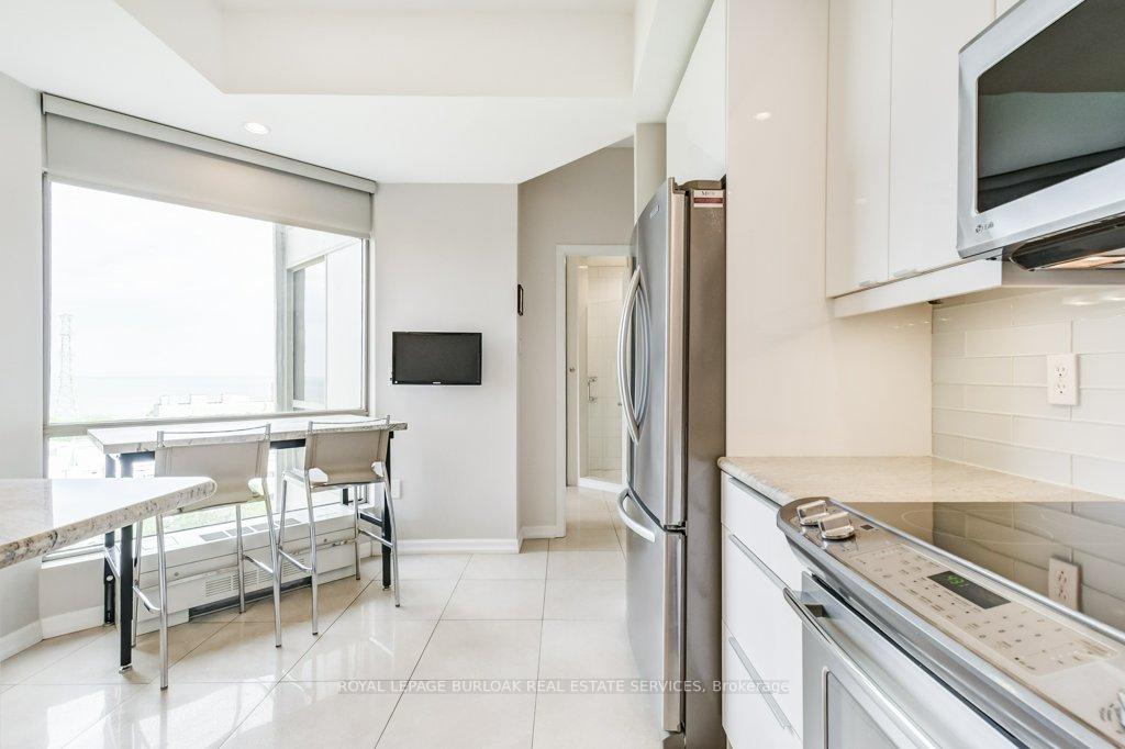 2 Bedrooms Condo at 1201 North Shore, Burlington For sale