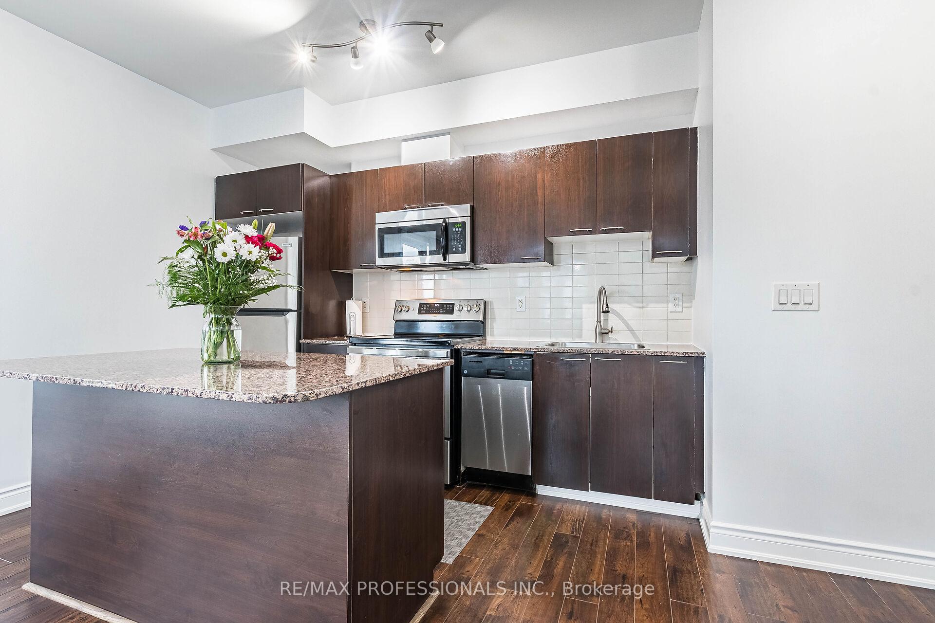 #2302 – 385 Prince Of Wales Drive, Mississauga, ON L5B 0C6