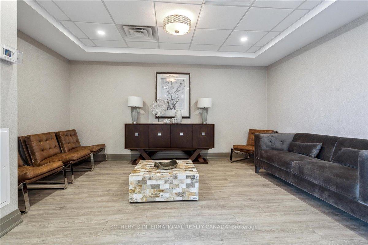 2 Bedrooms Condo at 101 Shoreview,  Hamilton For sale