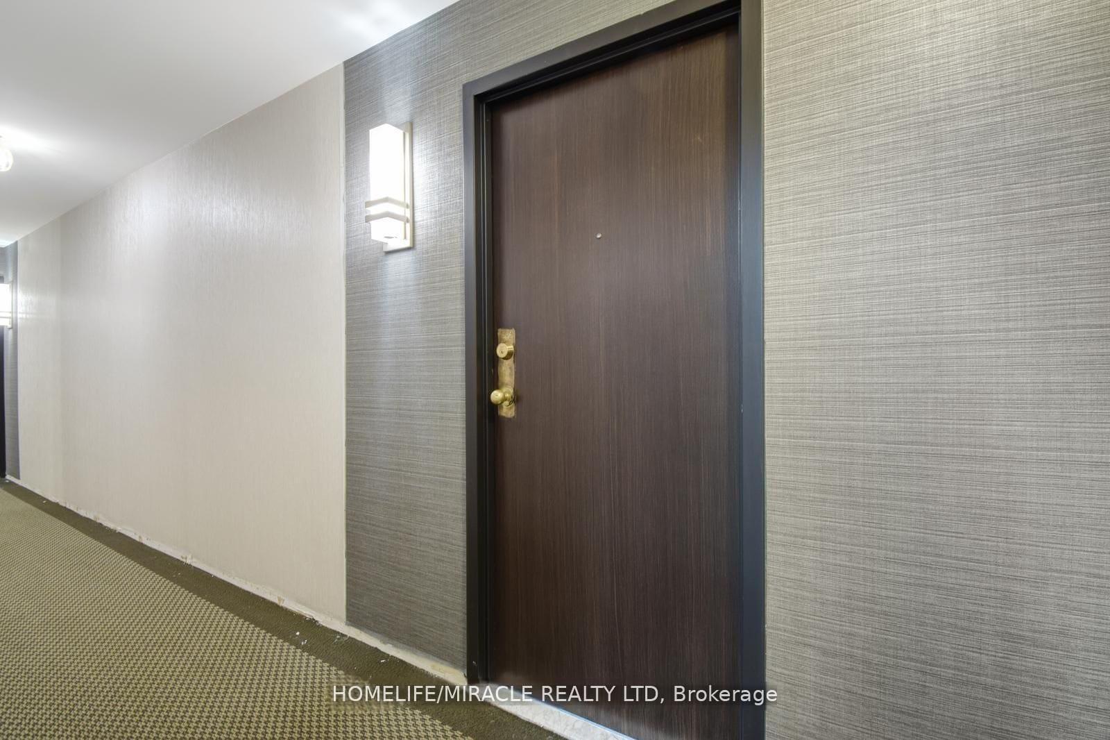 2 Bedrooms Condo at 4205 Shipp, Mississauga For sale
