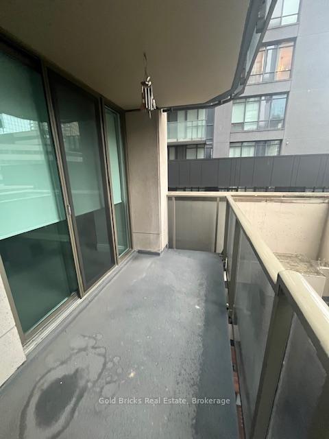 2 Bedrooms Condo at 750 Bay,  Toronto For sale