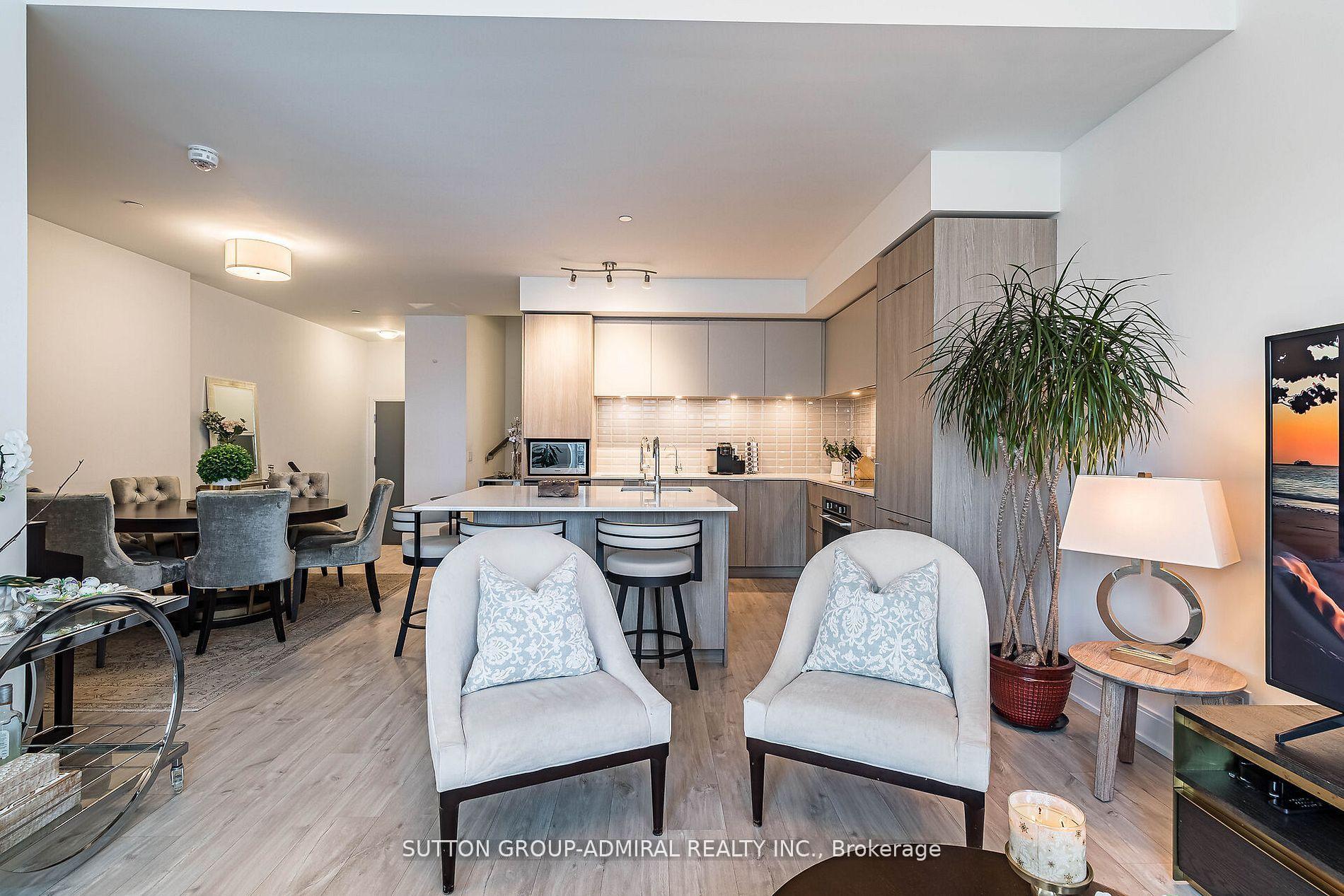 3 Bedrooms Condo at 70 Annie Craig, Toronto For sale