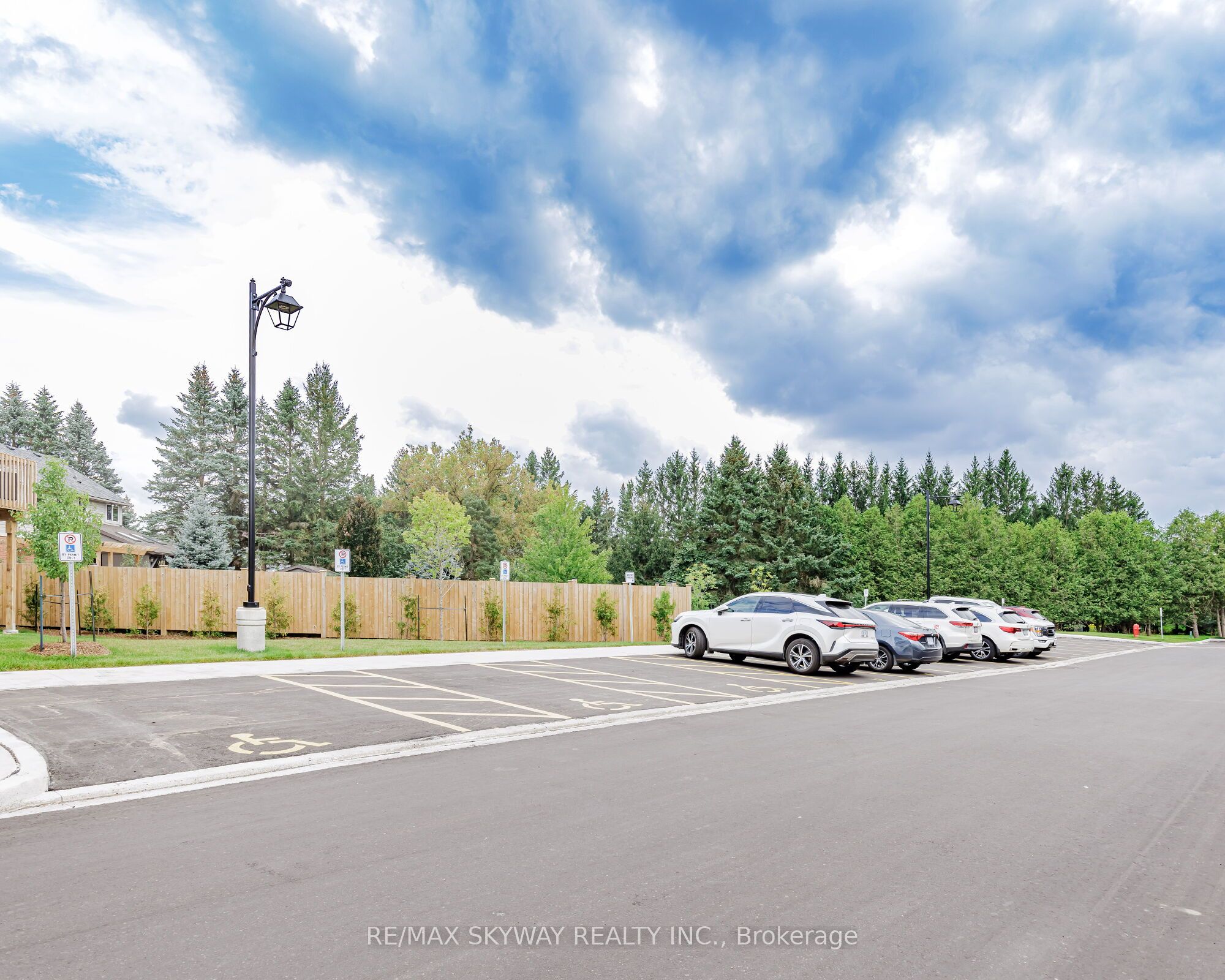 311 Woolwich Street, #5