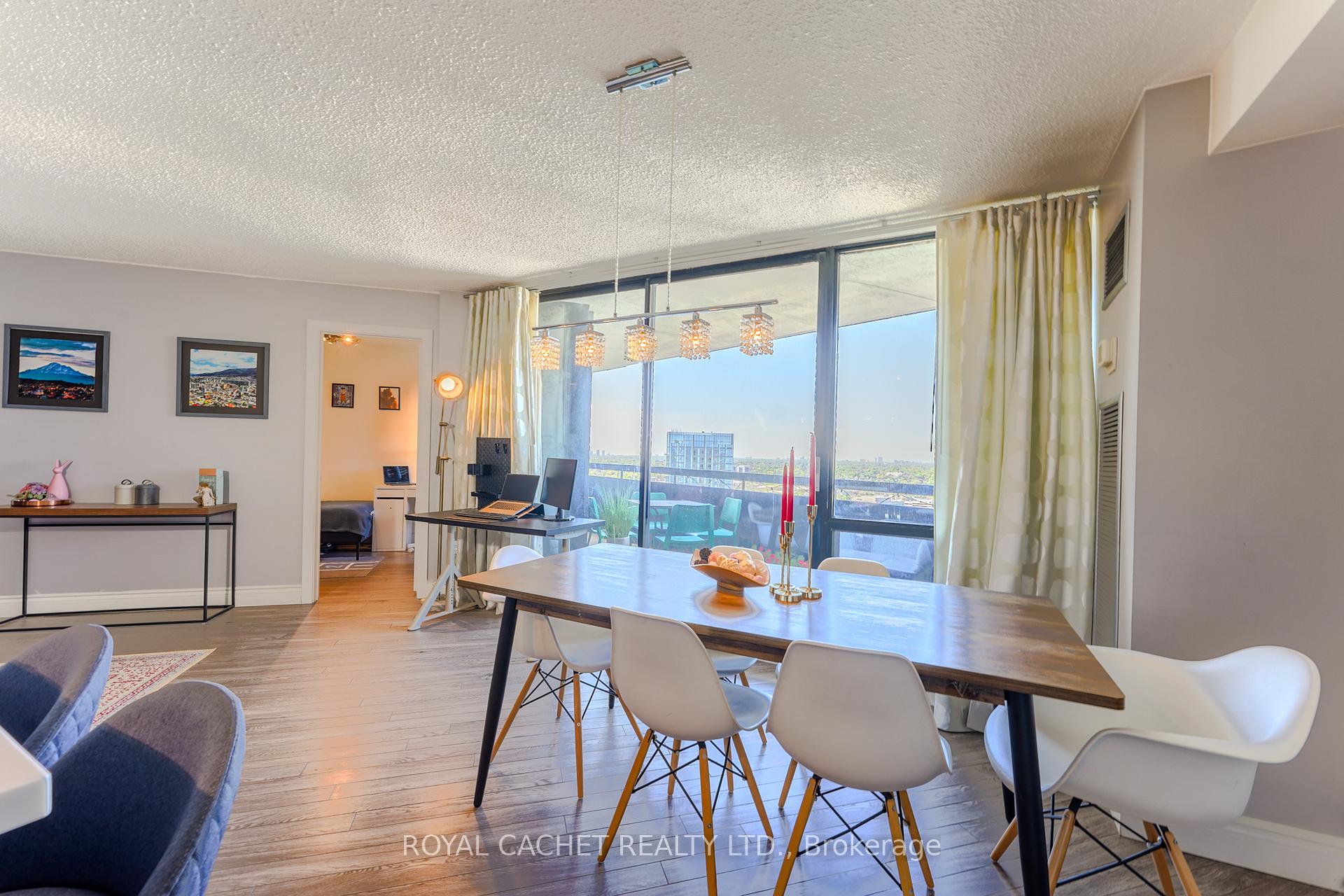3 Bedrooms Condo at 75 Graydon Hall, Toronto For sale