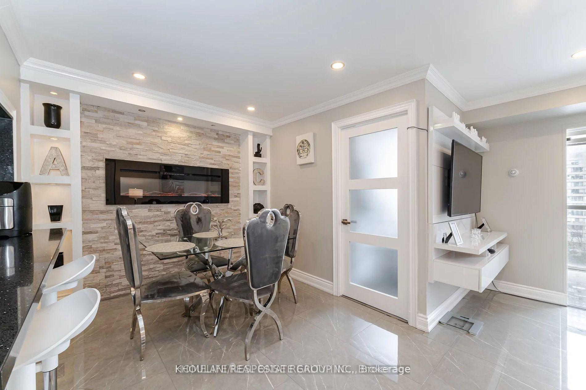 3 Bedrooms Condo at 265 ENFIELD, Mississauga For sale