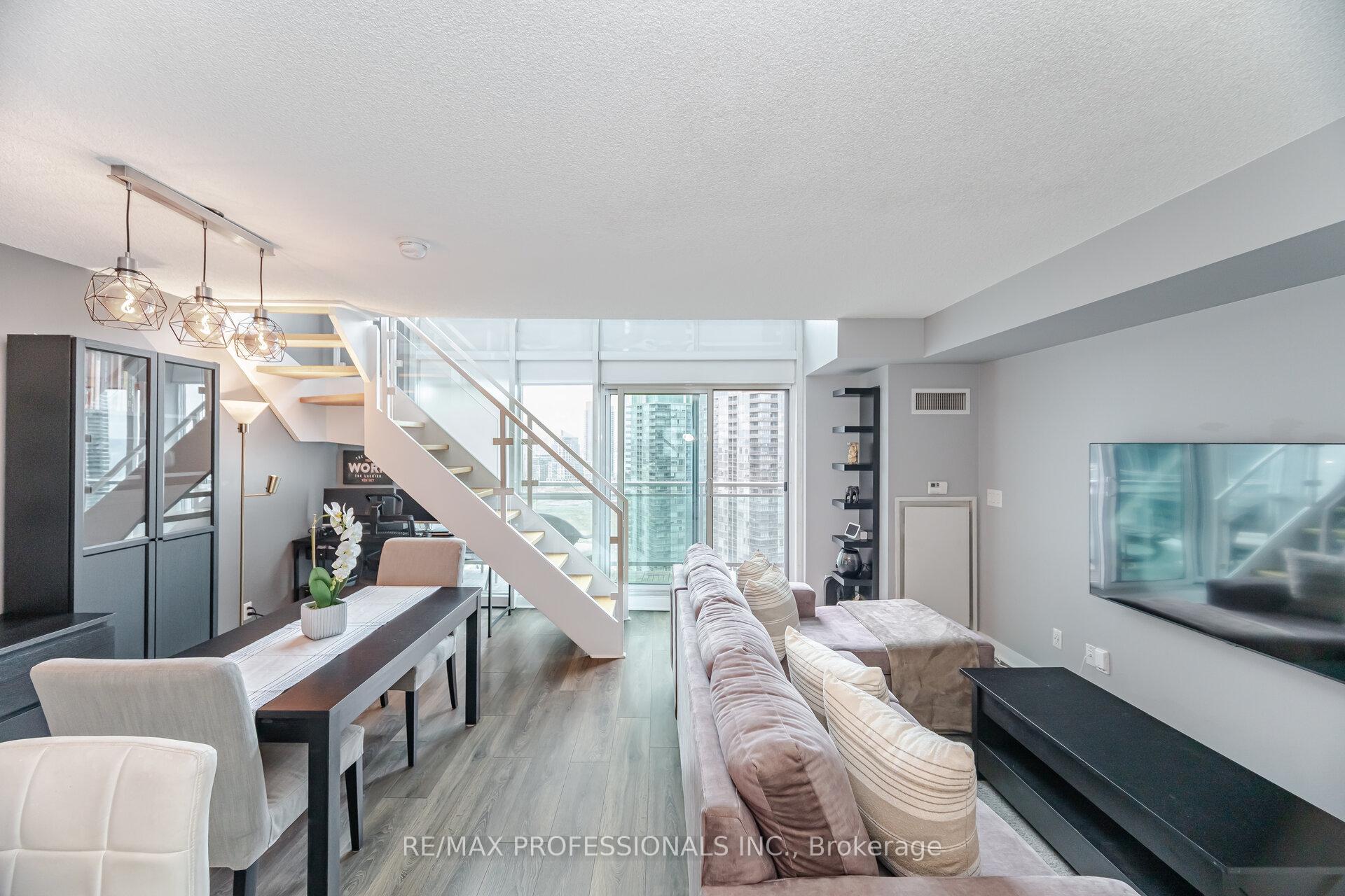 2 Bedrooms Condo at 155 Legion, Toronto For sale
