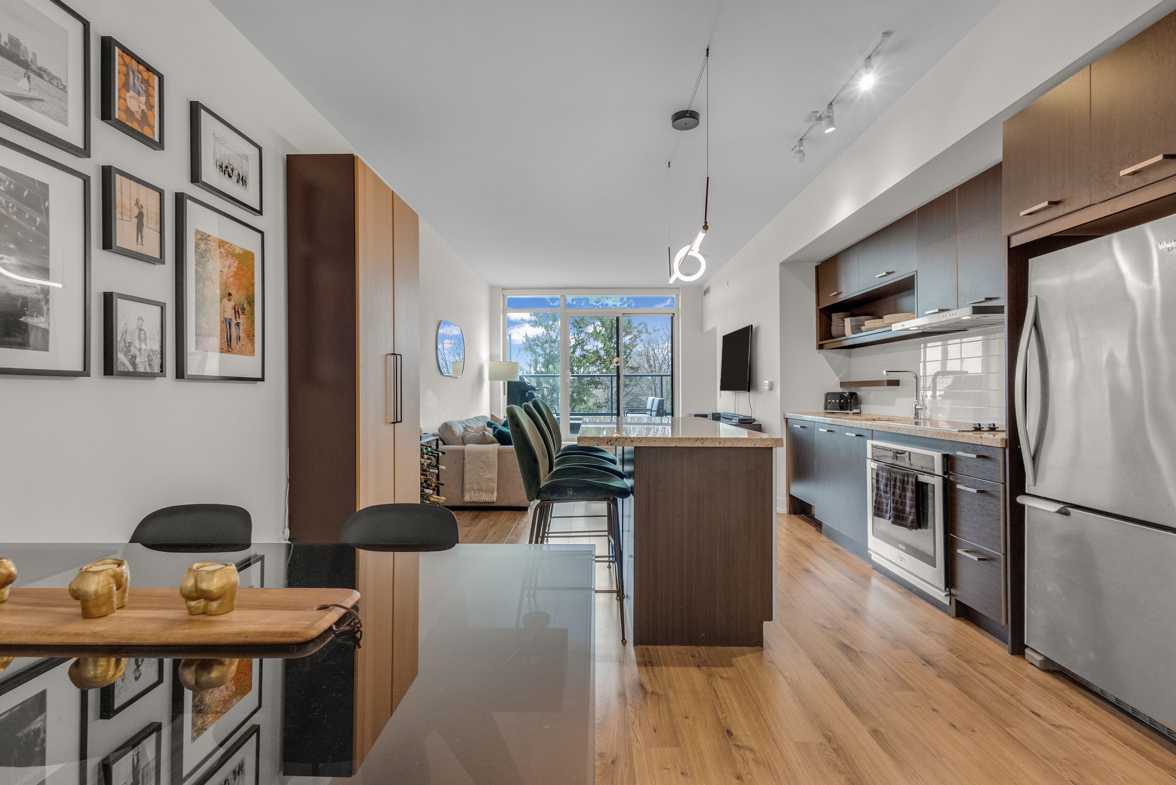 170 Chiltern Hill Road 402