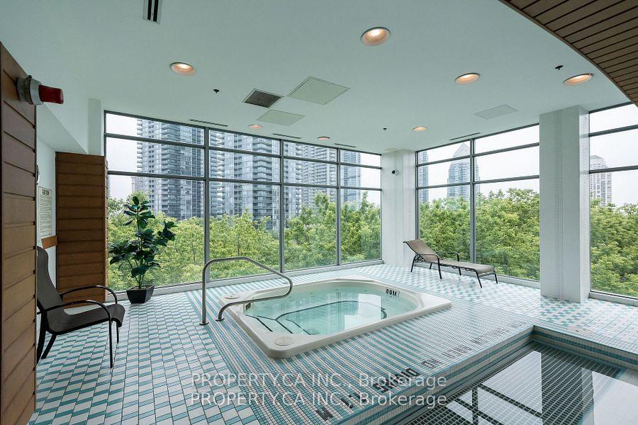 2 Bedrooms Condo at 165 Legion, Toronto For sale