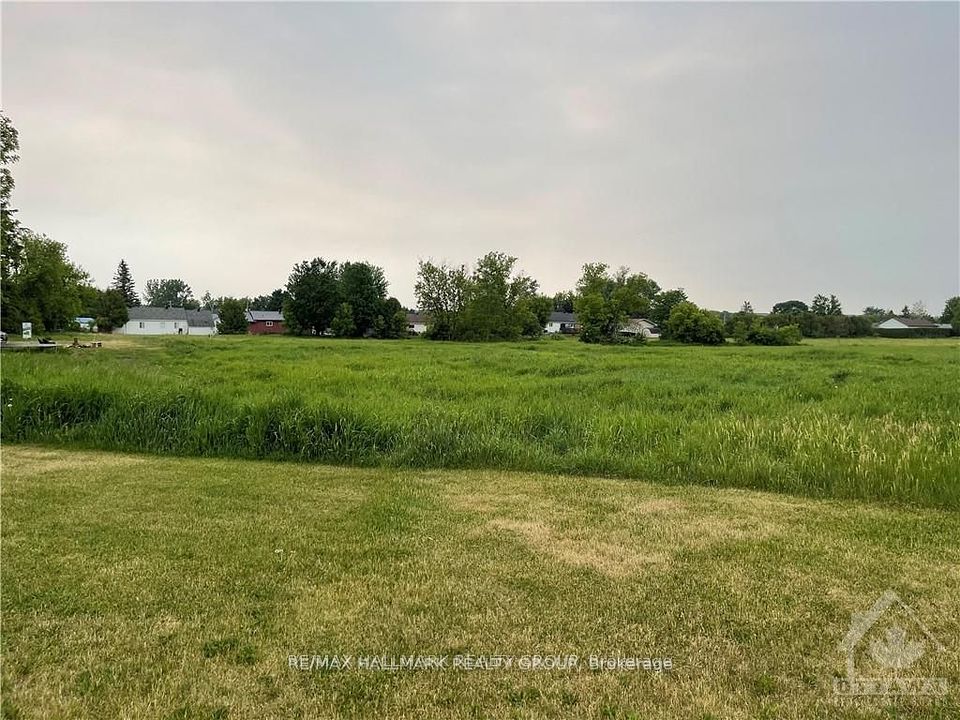 #1-4 - 3748 CHAMPLAIN Street, Clarence-Rockland, ON K0A 1E0