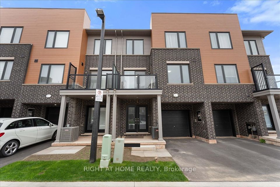 52 Dryden Lane, Hamilton, ON L8H 0B6