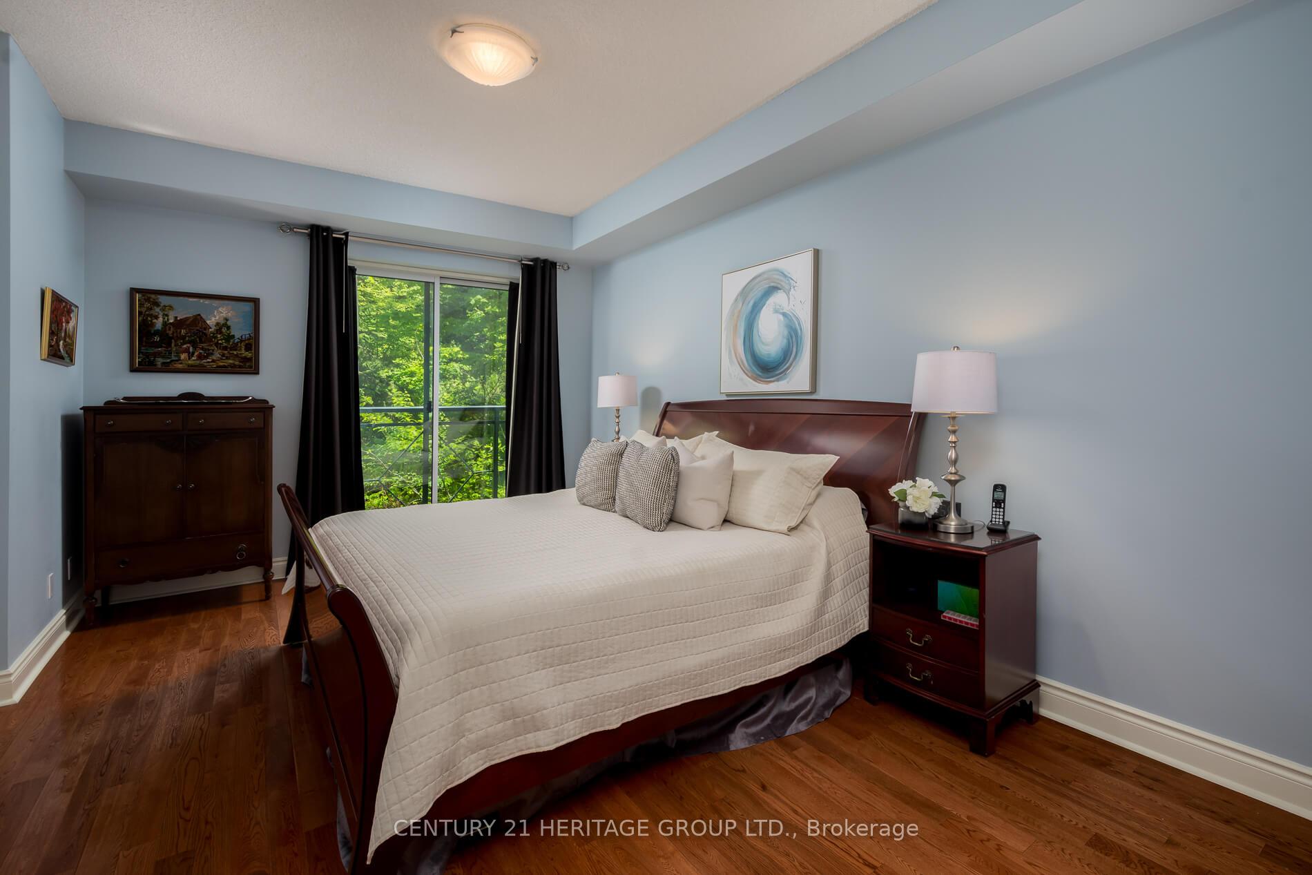 2 Bedrooms Condo at 11 William Carson, Toronto For sale