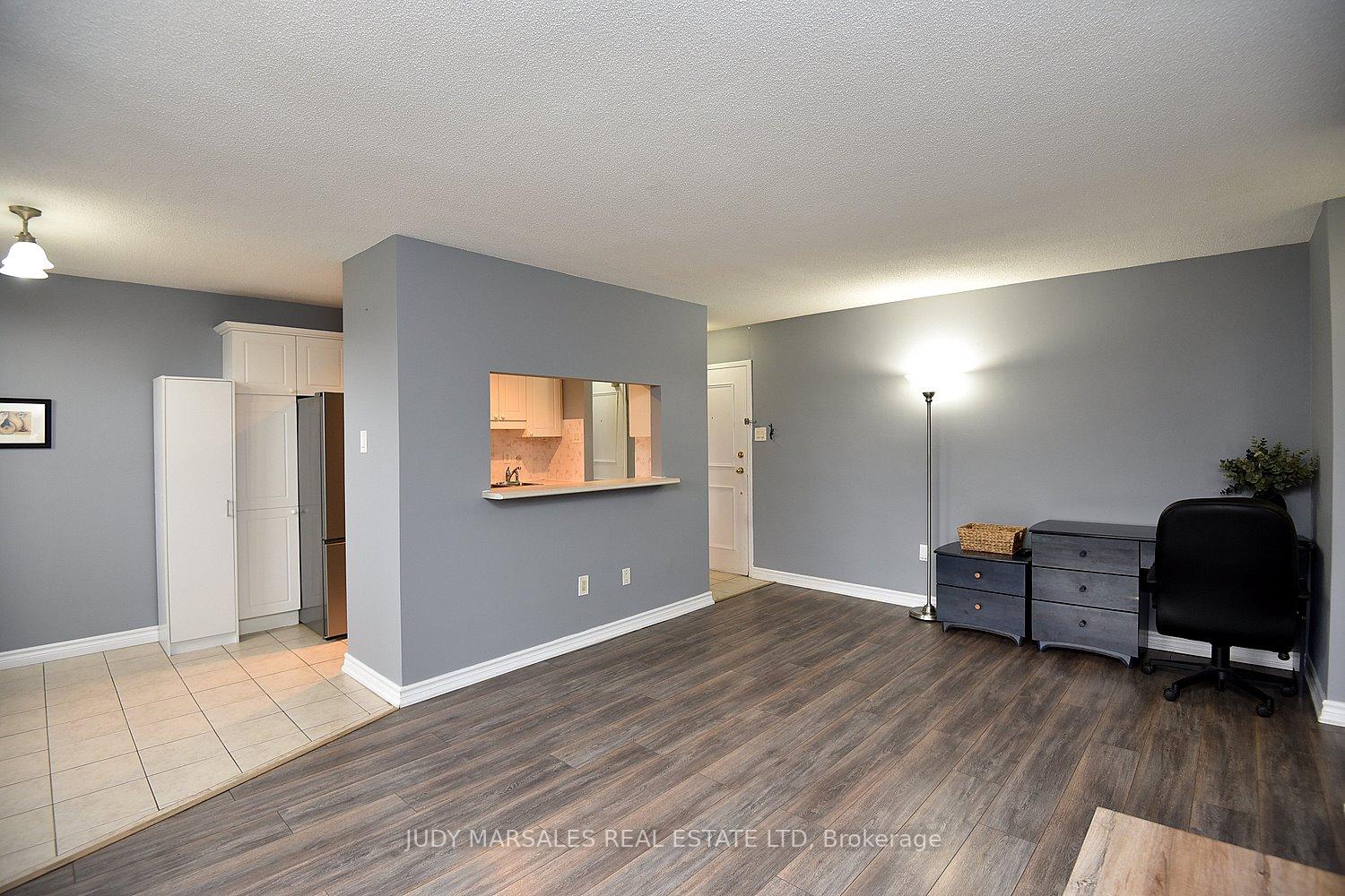 1 Bedroom Condo at 1950 Main,  Hamilton For sale