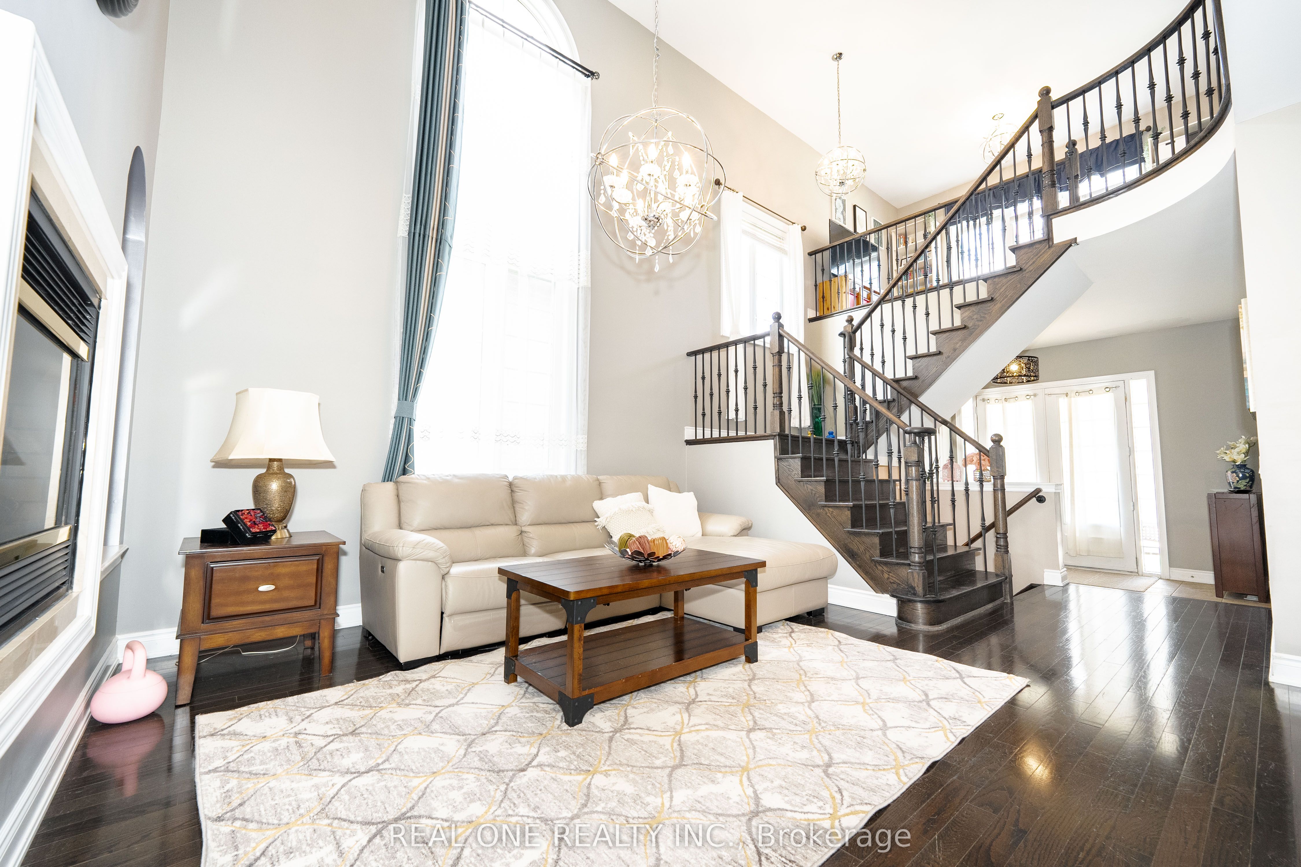 11 Zoran Lane, Vaughan, ON L6A 4E4