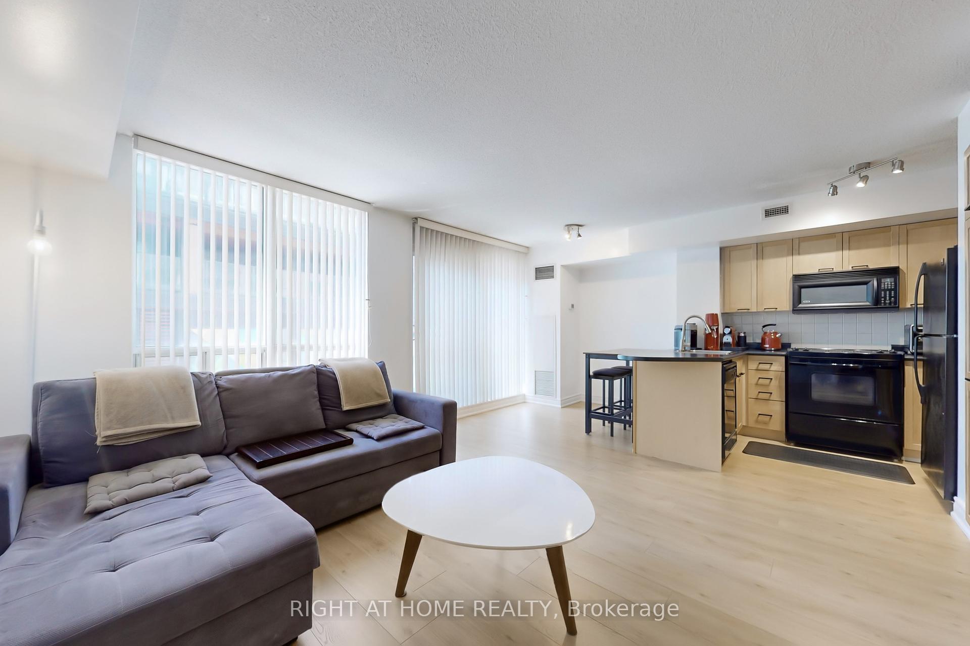 1 Bedroom Condo at 75 Dalhousie, Toronto For sale