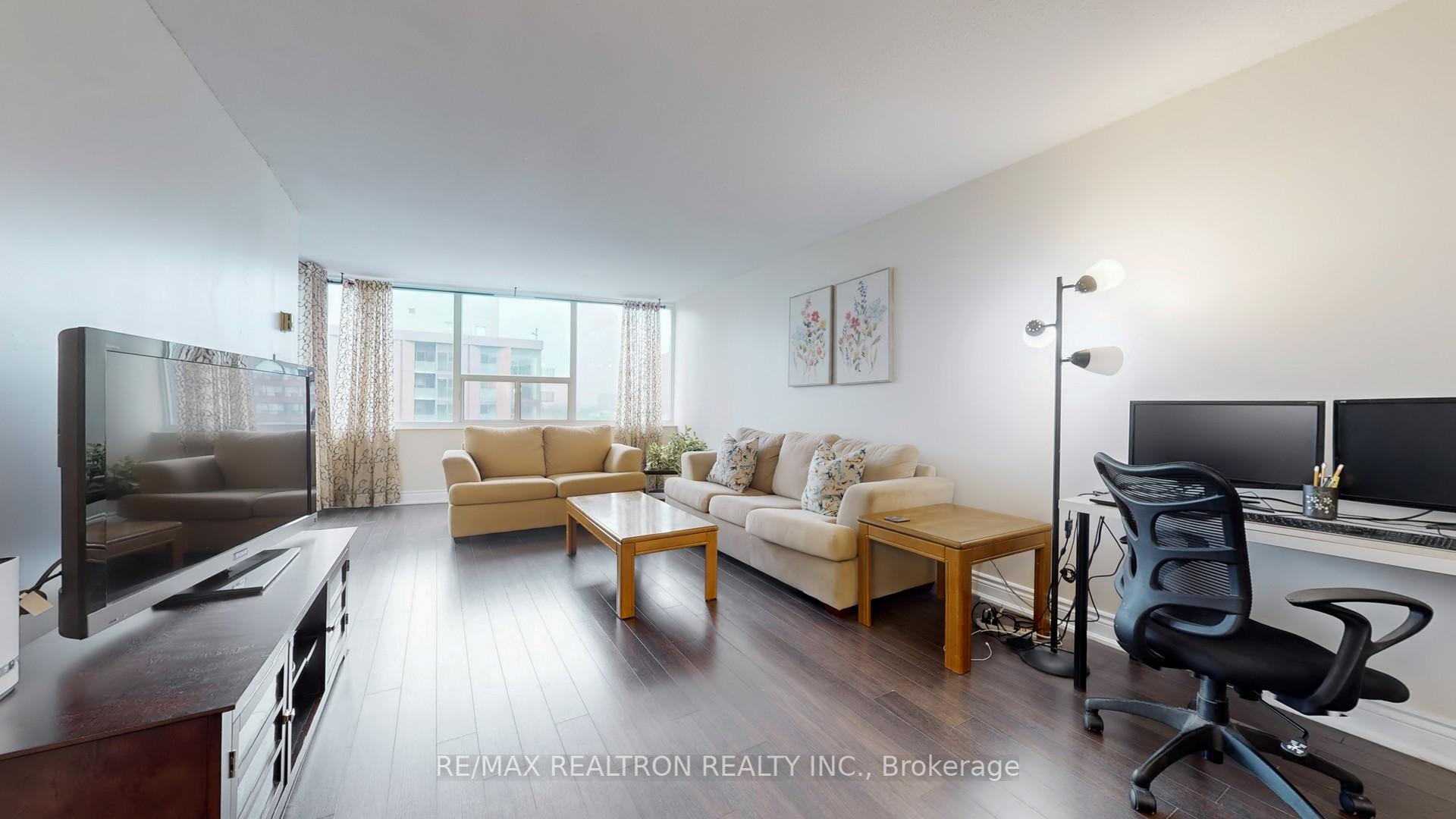 3 Bedrooms Condo at 45 Huntingdale, Toronto For sale