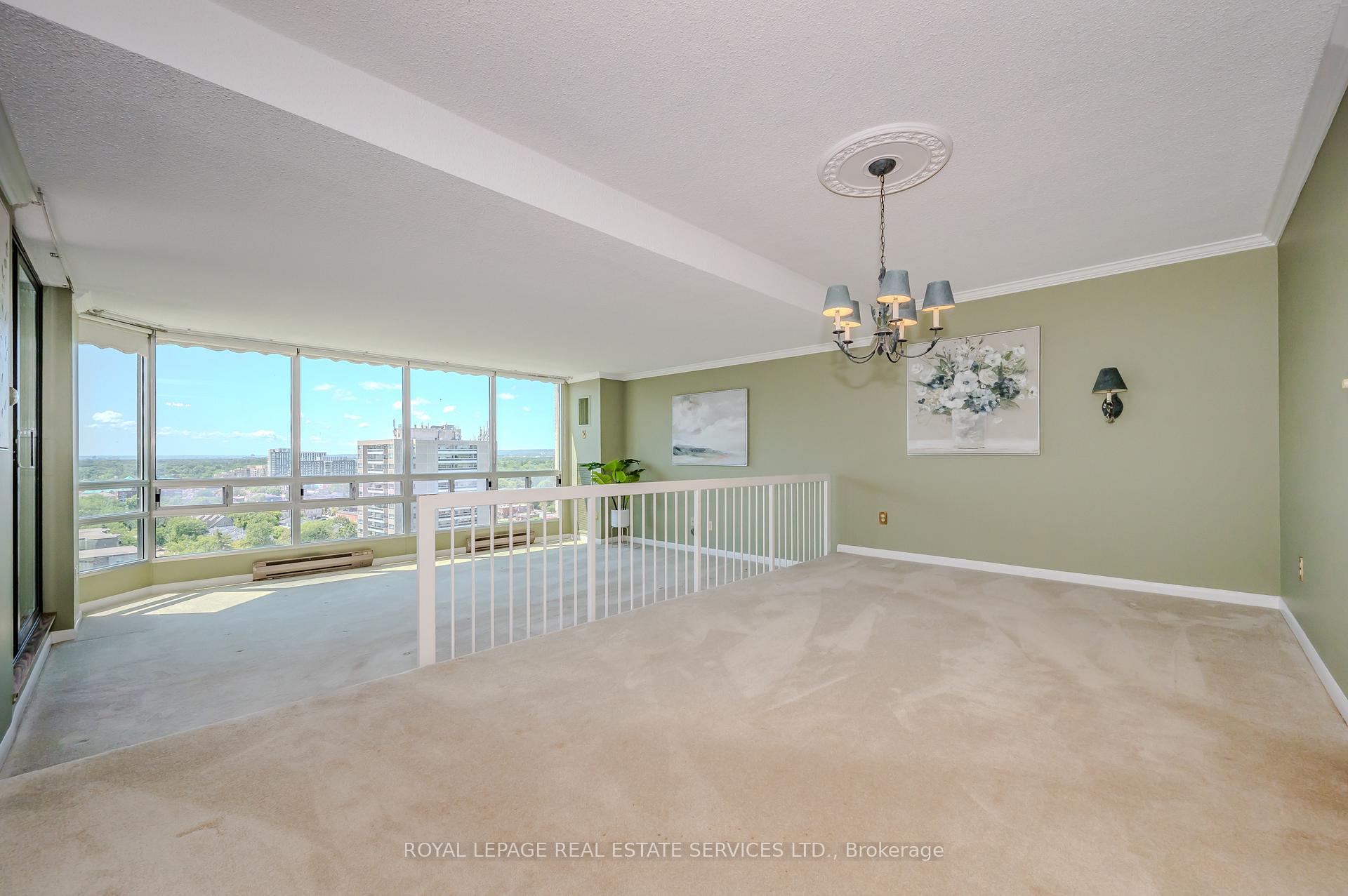 2 Bedrooms Condo at 2180 Marine,  Oakville For sale