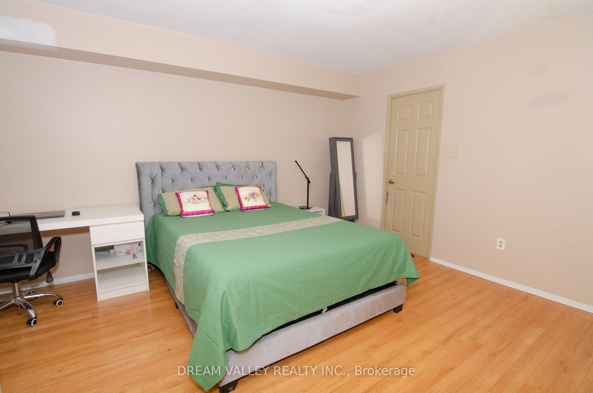 2 Bedrooms Condo at 3233 Eglinton, Toronto For sale
