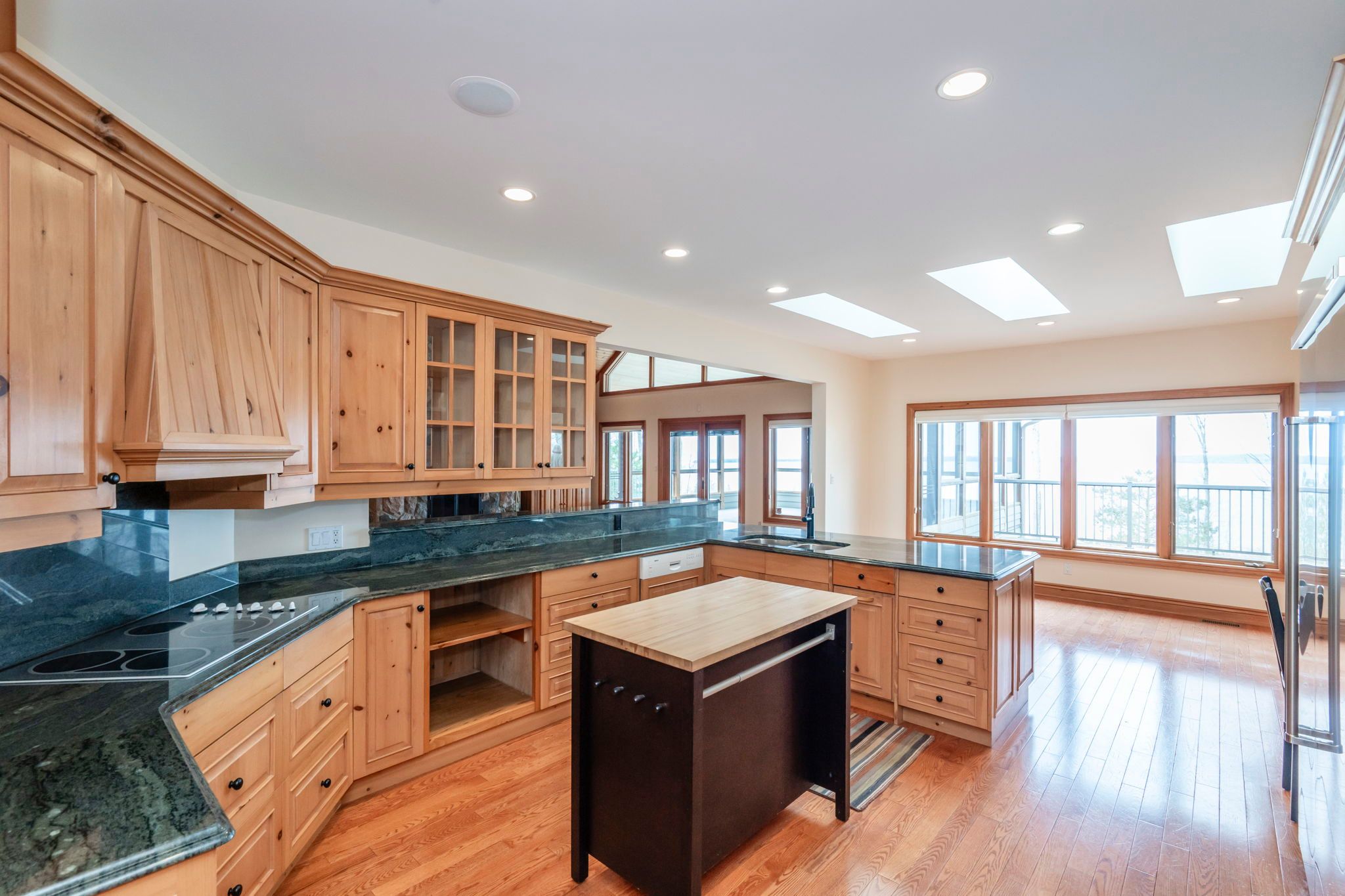 20 Nippissing Ridge Road