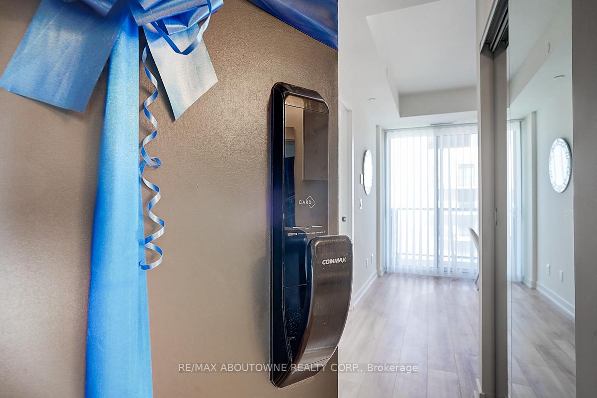 1 Bedroom Condo at 335 Wheat Boom,  Oakville For sale