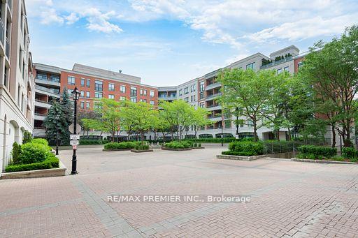 2 Bedrooms Condo at 53 Woodbridge, Vaughan For sale