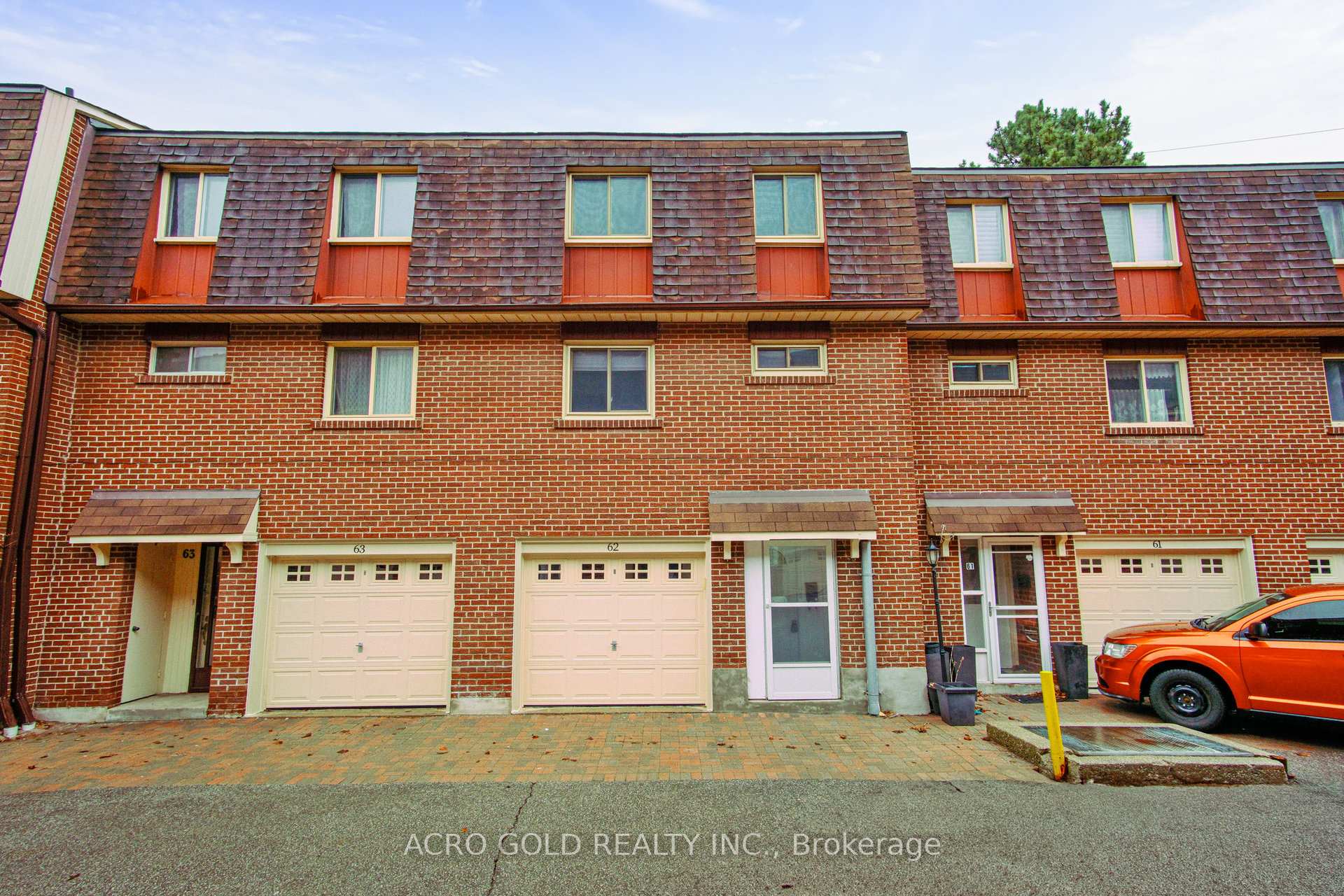 4 Bedrooms Condo at 441 Military,  Toronto For sale