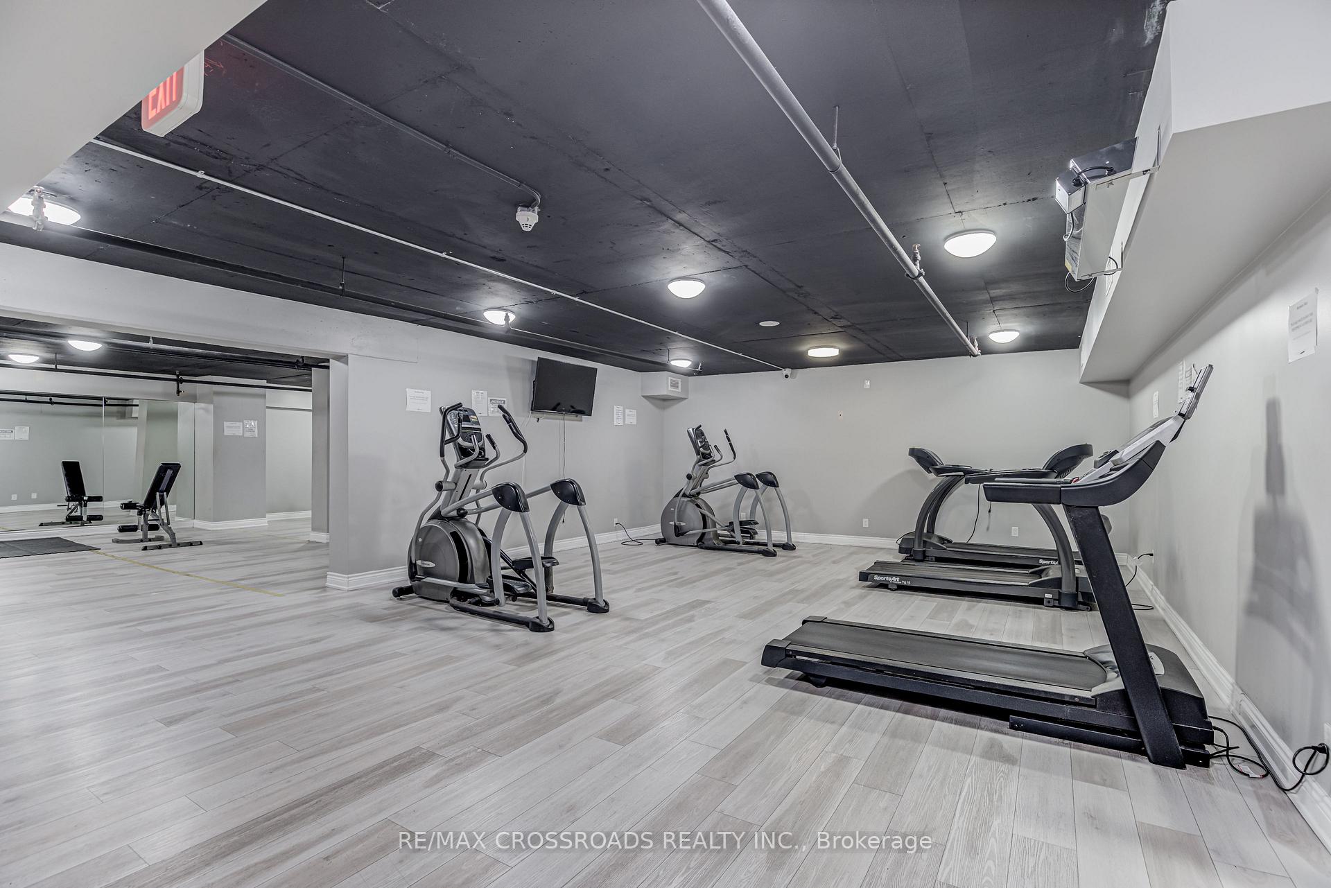 2 Bedrooms Condo at 8 Rosebank, Toronto For sale