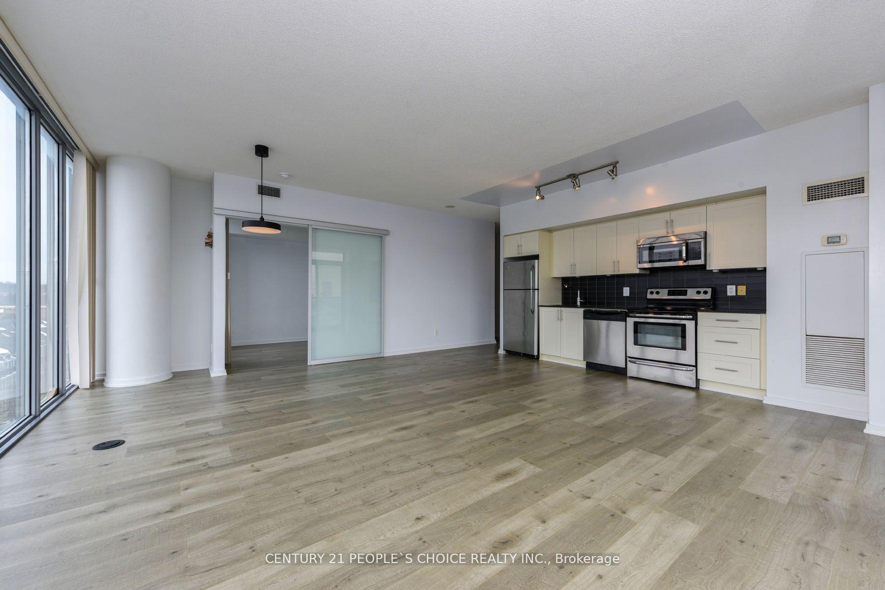 2 Bedrooms Condo at 105 The Queensway, Toronto For sale