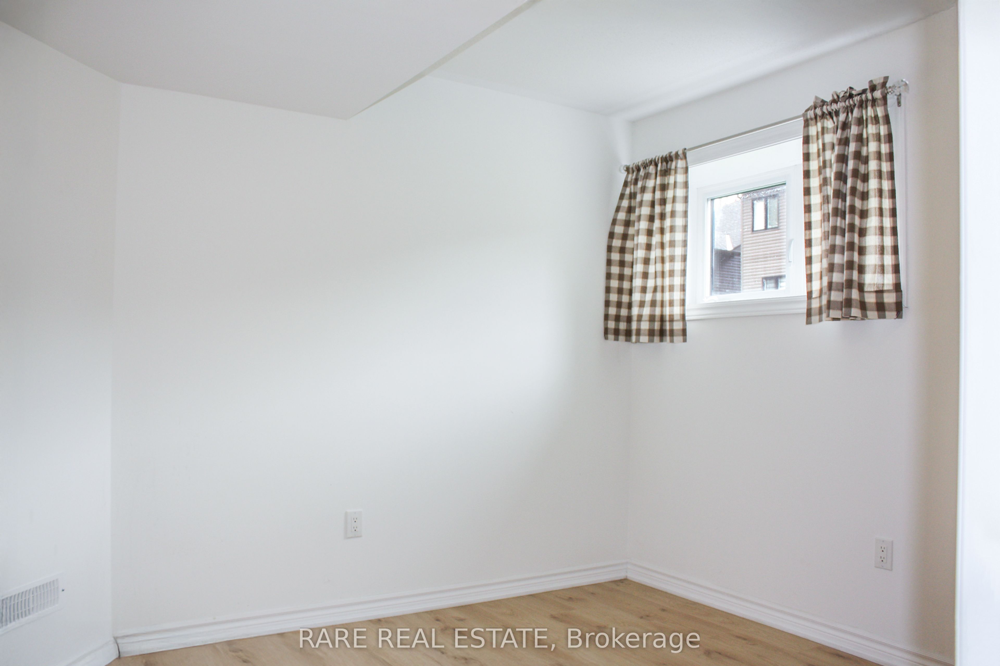 124 Ansley Road, #Lower