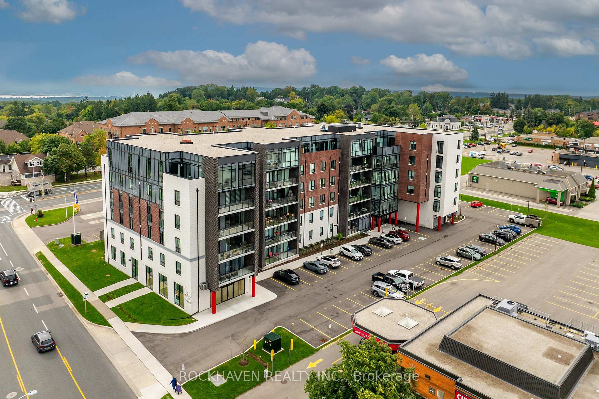 3 Bedrooms Condo at 5 Hamilton, Hamilton For sale