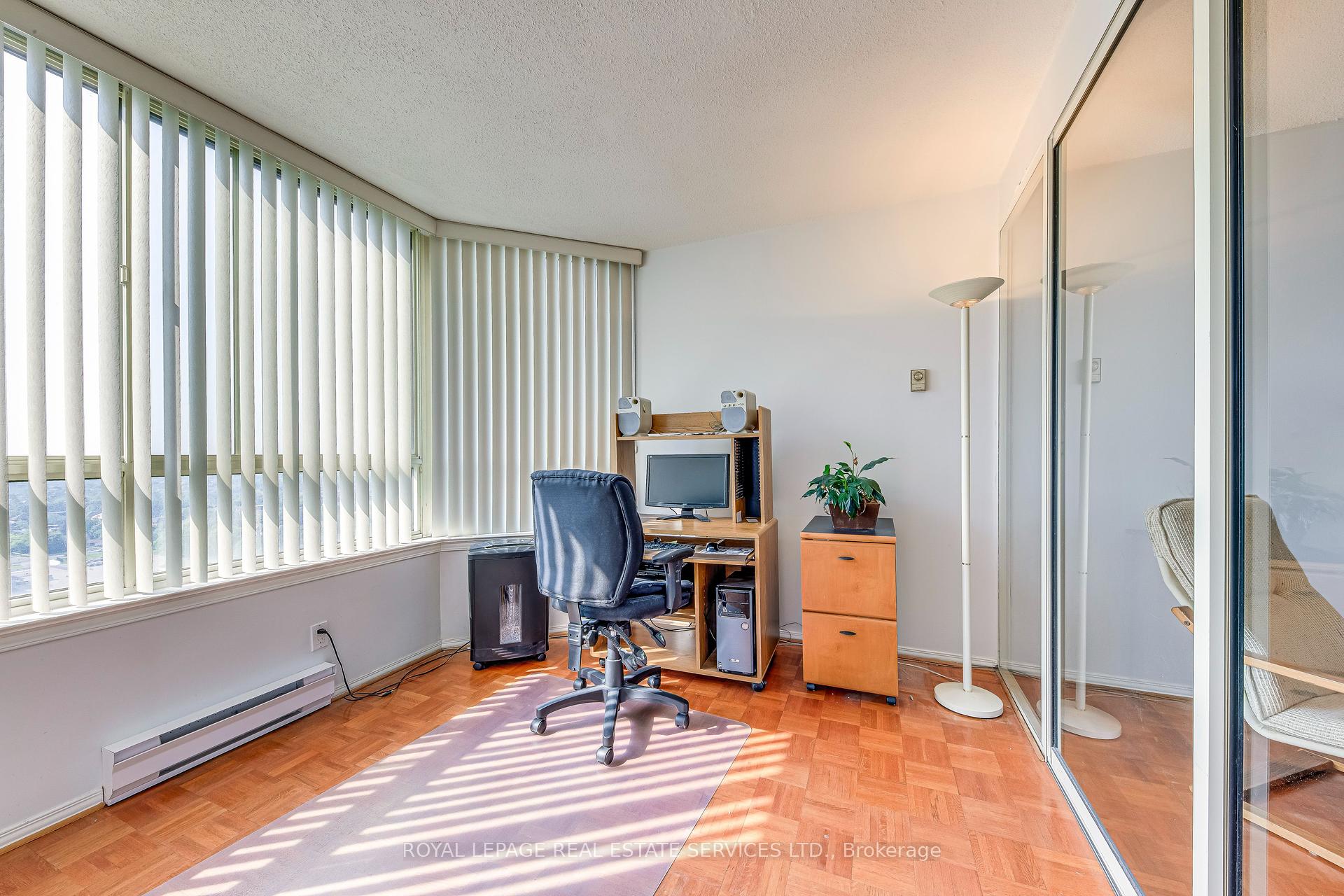 2 Bedrooms Condo at 3605 Kariya, Mississauga For sale