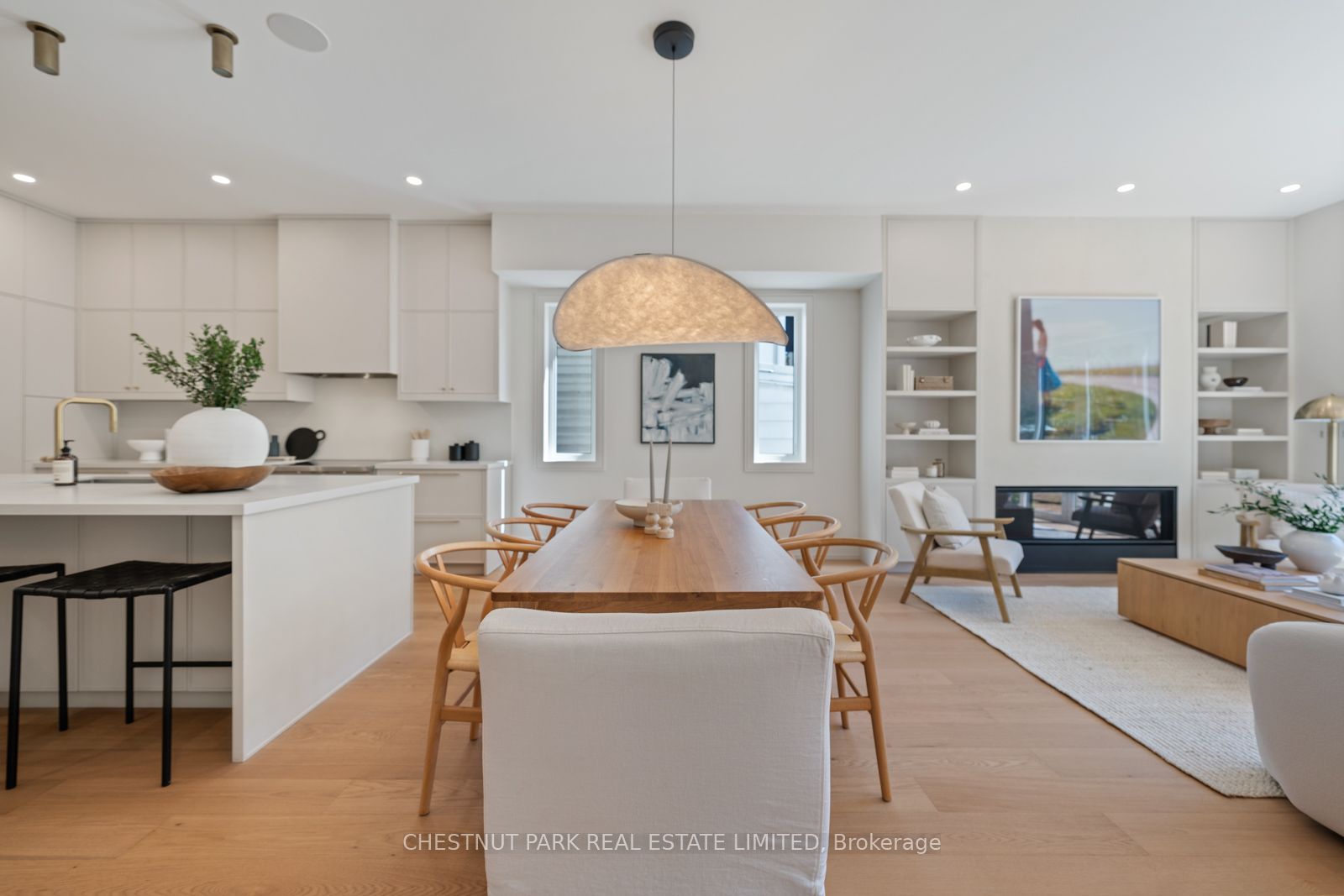 52 Wheeler Avenue, Toronto, ON M4L 3V2